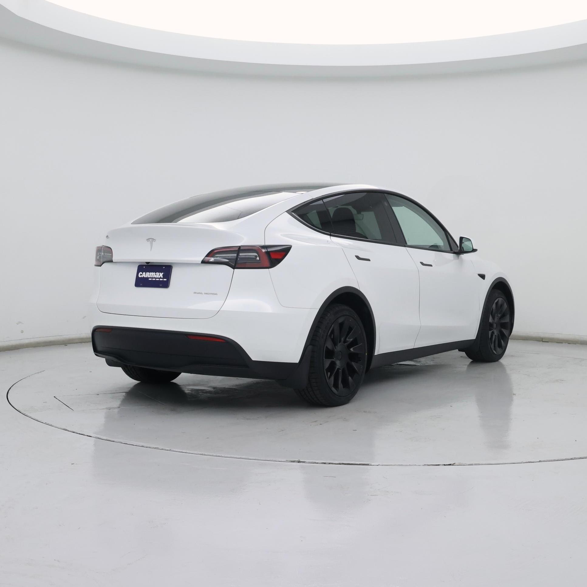 Thumbnail: 2023 Tesla Model Y - 8