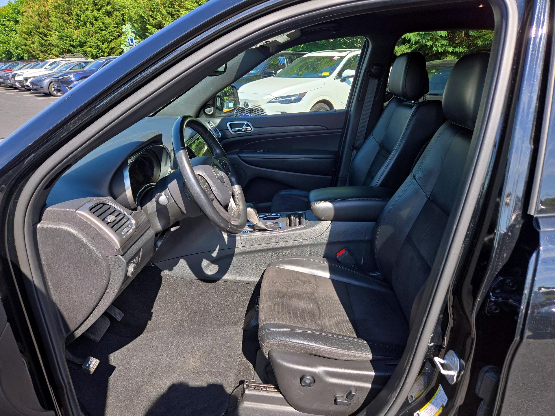 Thumbnail: 2020 Jeep Grand Cherokee - 9