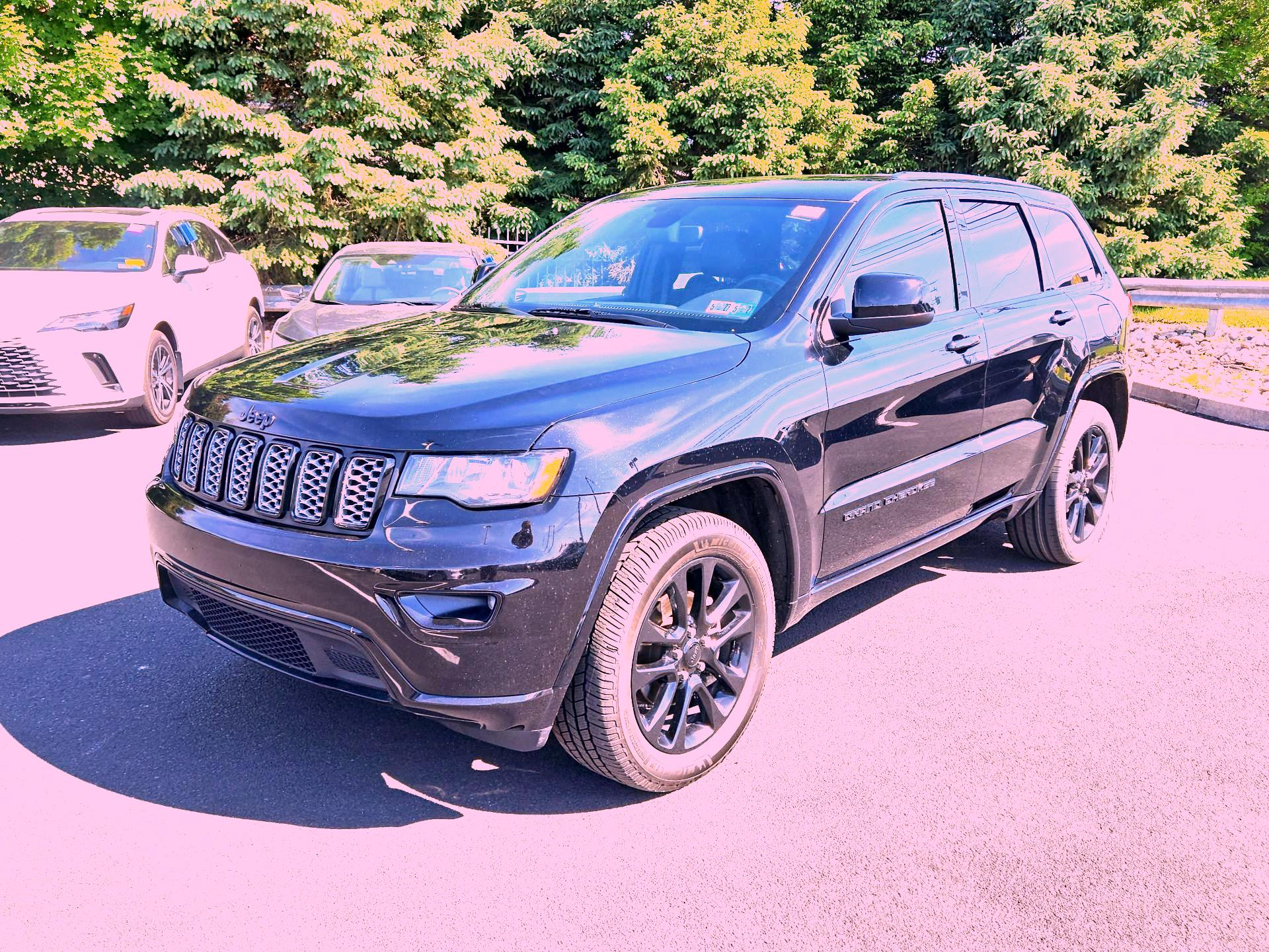 Thumbnail: 2020 Jeep Grand Cherokee - 3