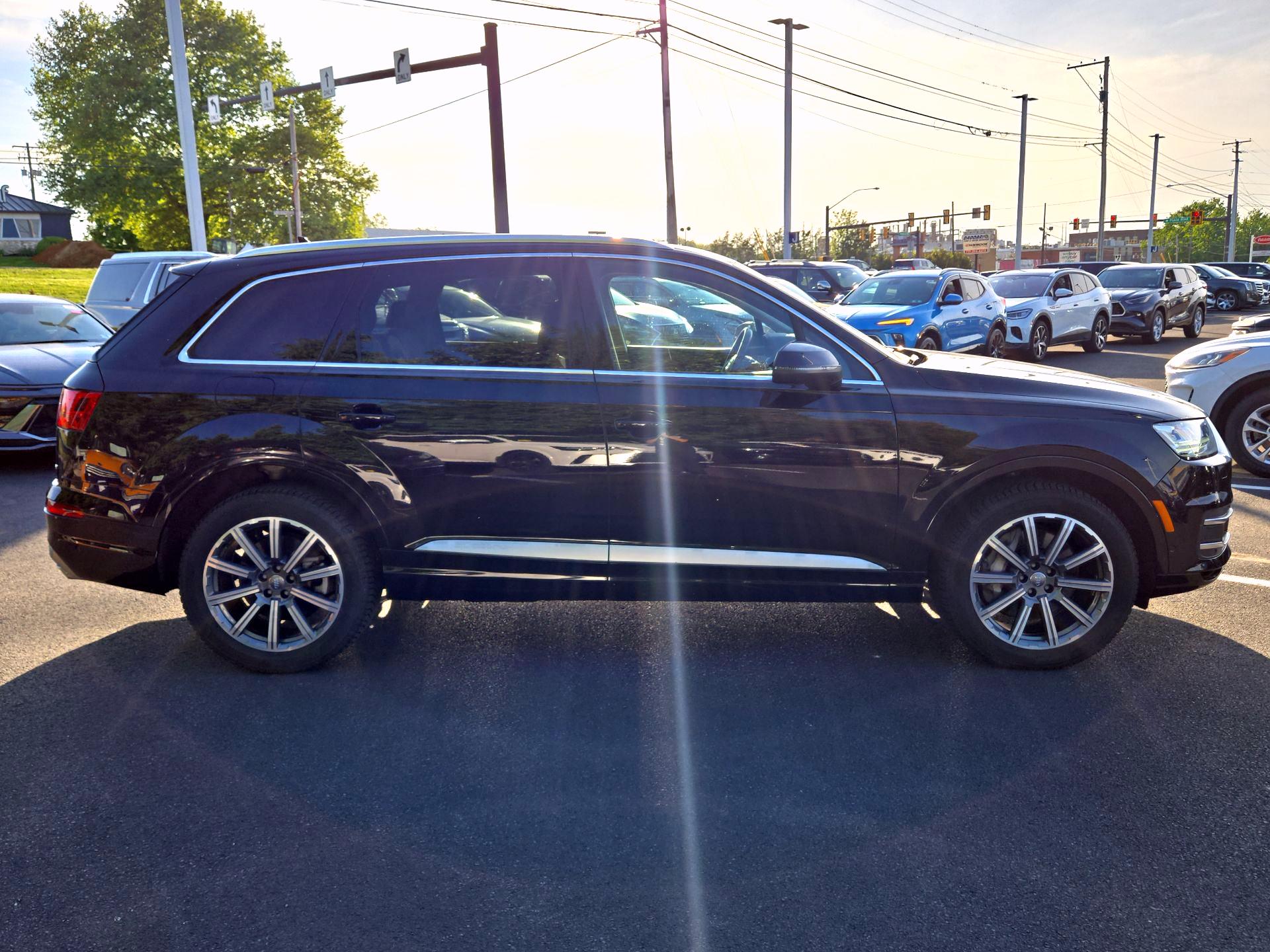 Thumbnail: 2019 Audi Q7 - 4