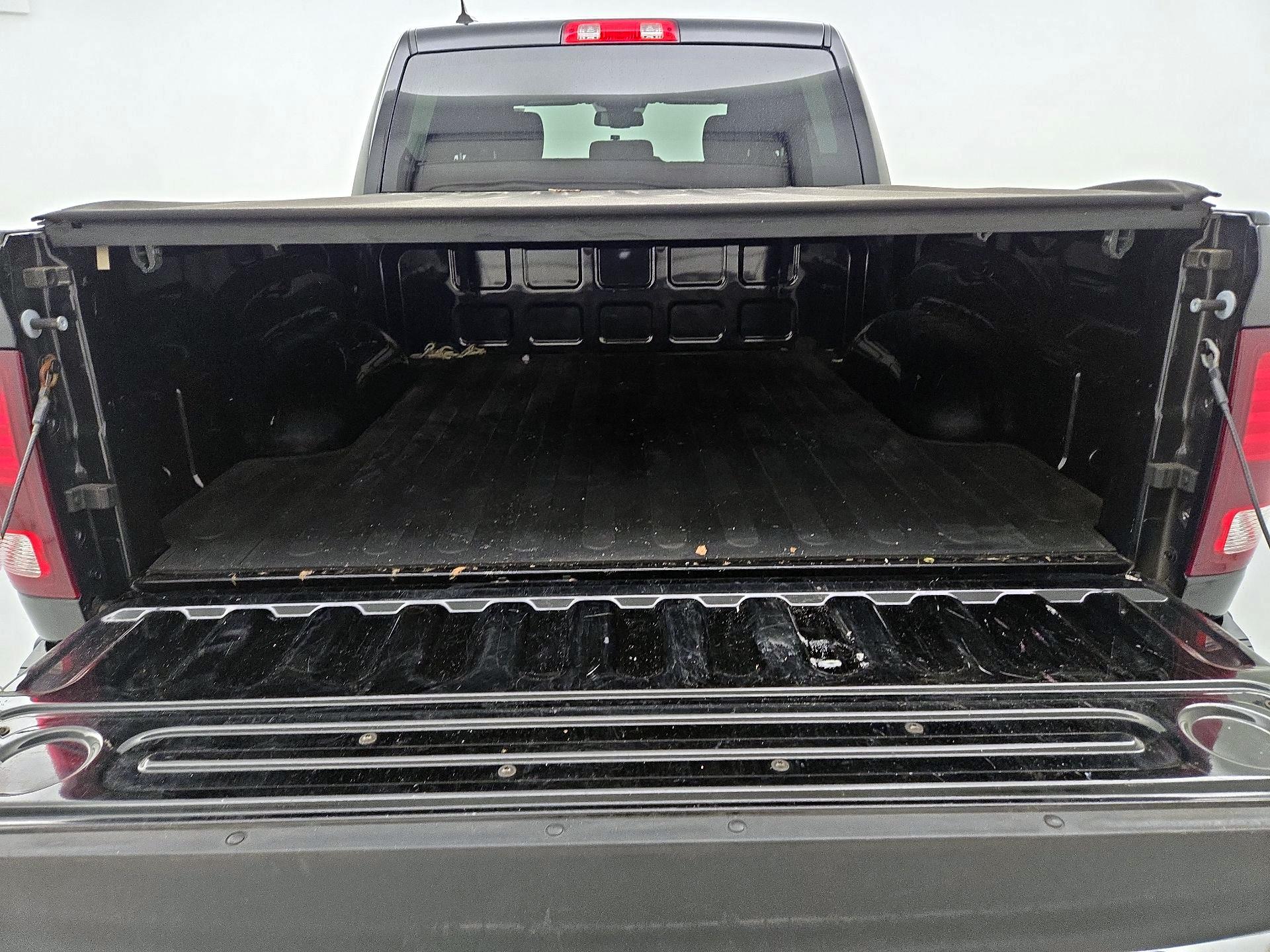 Thumbnail: 2021 RAM 1500 Classic - 19