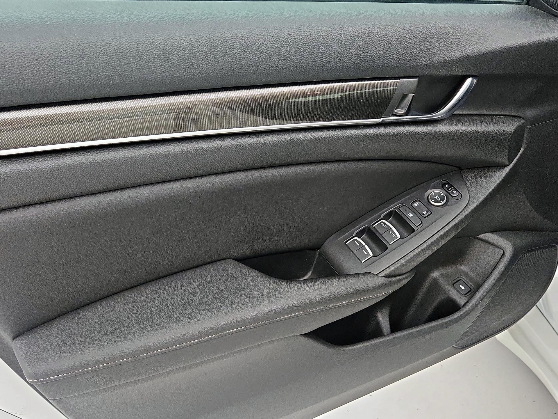 Thumbnail: 2019 Honda Accord - 12