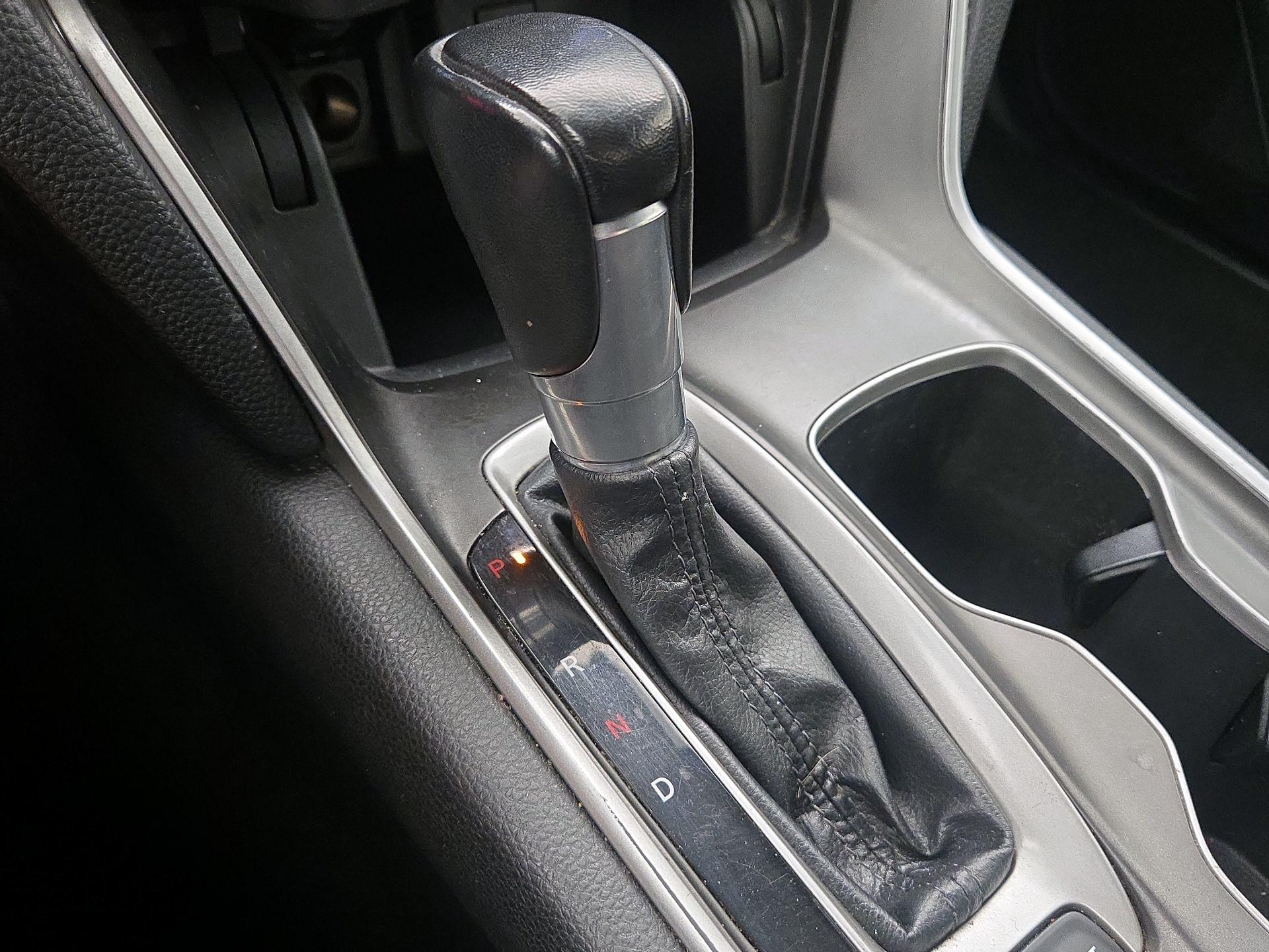 Thumbnail: 2019 Honda Accord - 17