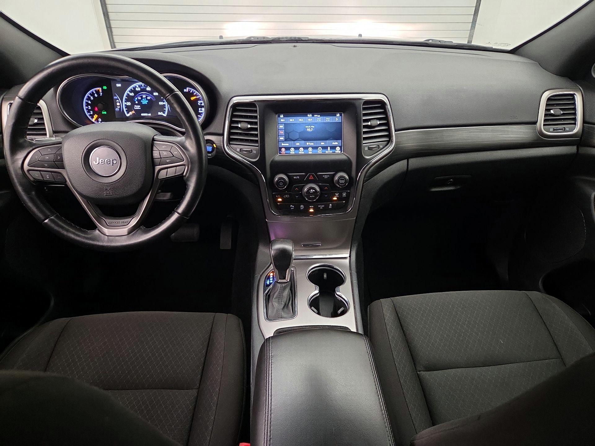 Thumbnail: 2020 Jeep Grand Cherokee - 9