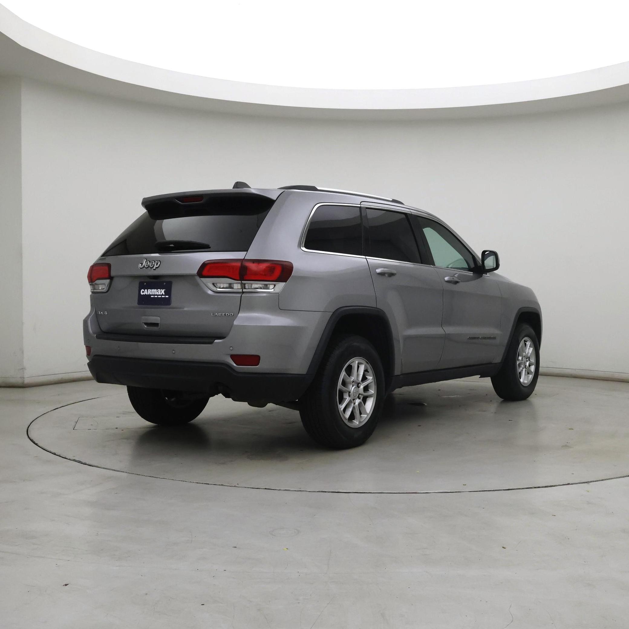 Thumbnail: 2020 Jeep Grand Cherokee - 8