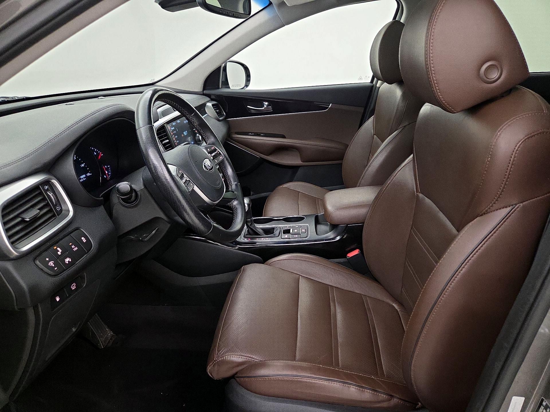 Thumbnail: 2019 Kia Sorento - 11