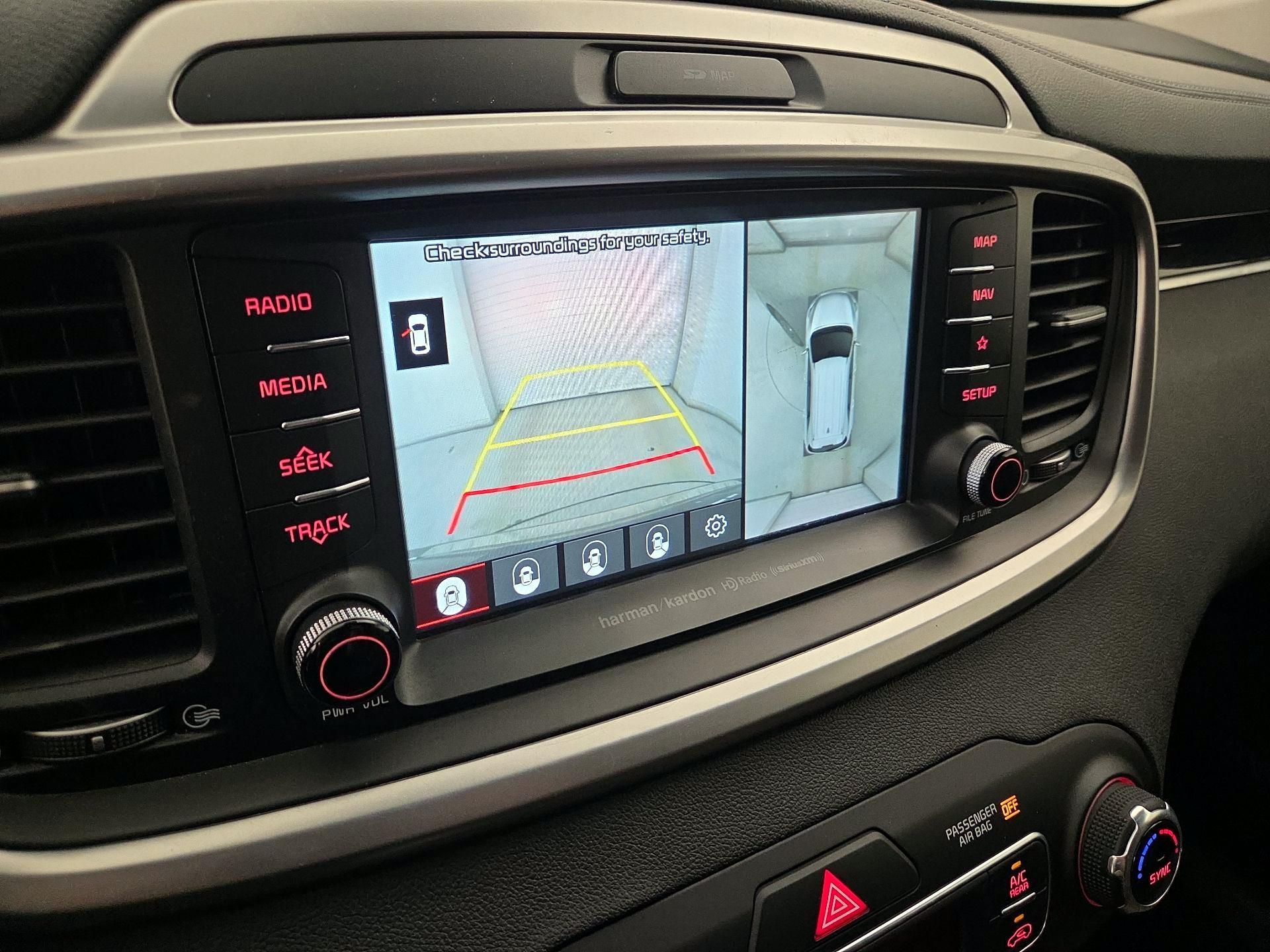 Thumbnail: 2019 Kia Sorento - 14