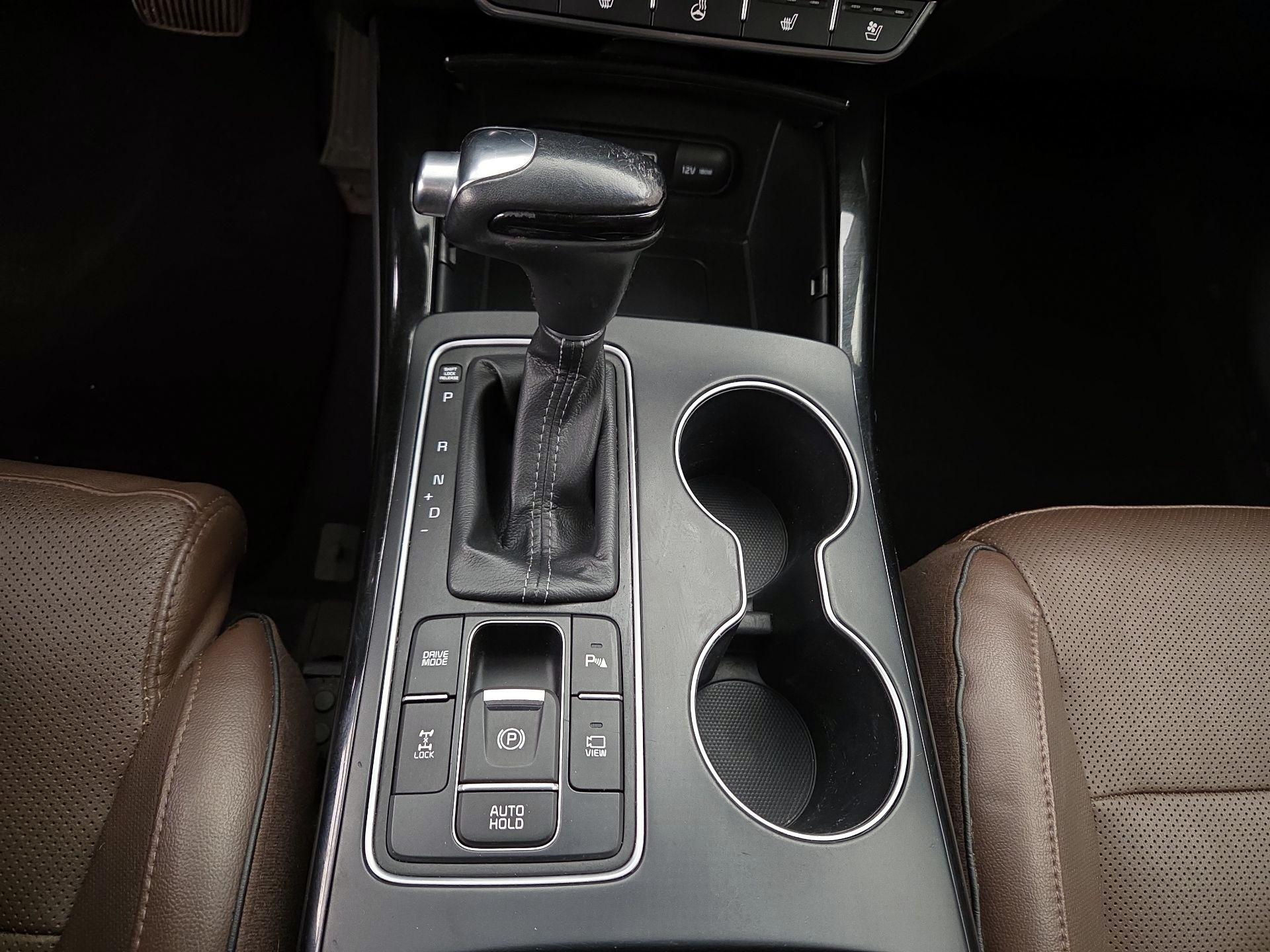 Thumbnail: 2019 Kia Sorento - 17