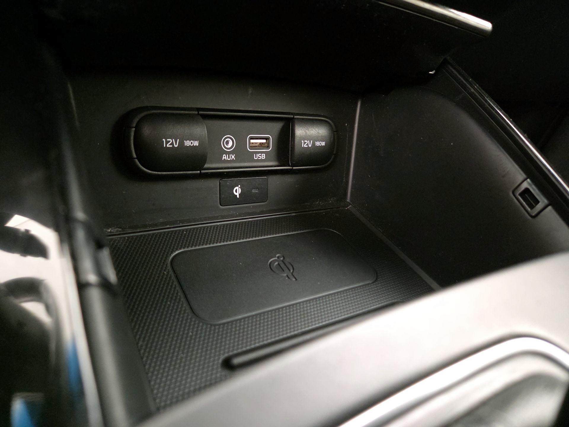 Thumbnail: 2019 Kia Sorento - 18