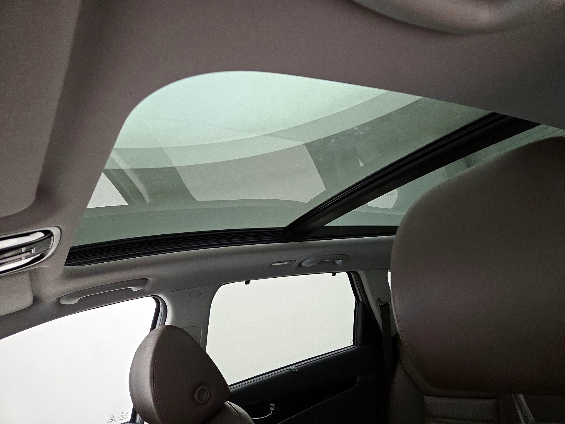 Thumbnail: 2019 Kia Sorento - 19