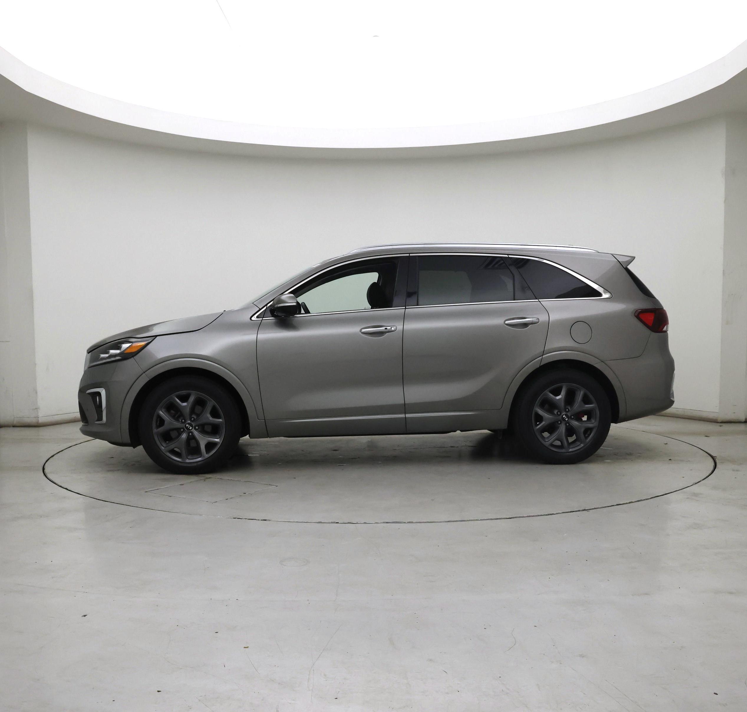Thumbnail: 2019 Kia Sorento - 3