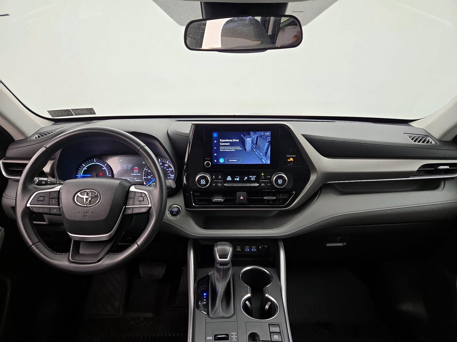 Thumbnail: 2023 Toyota Highlander - 9