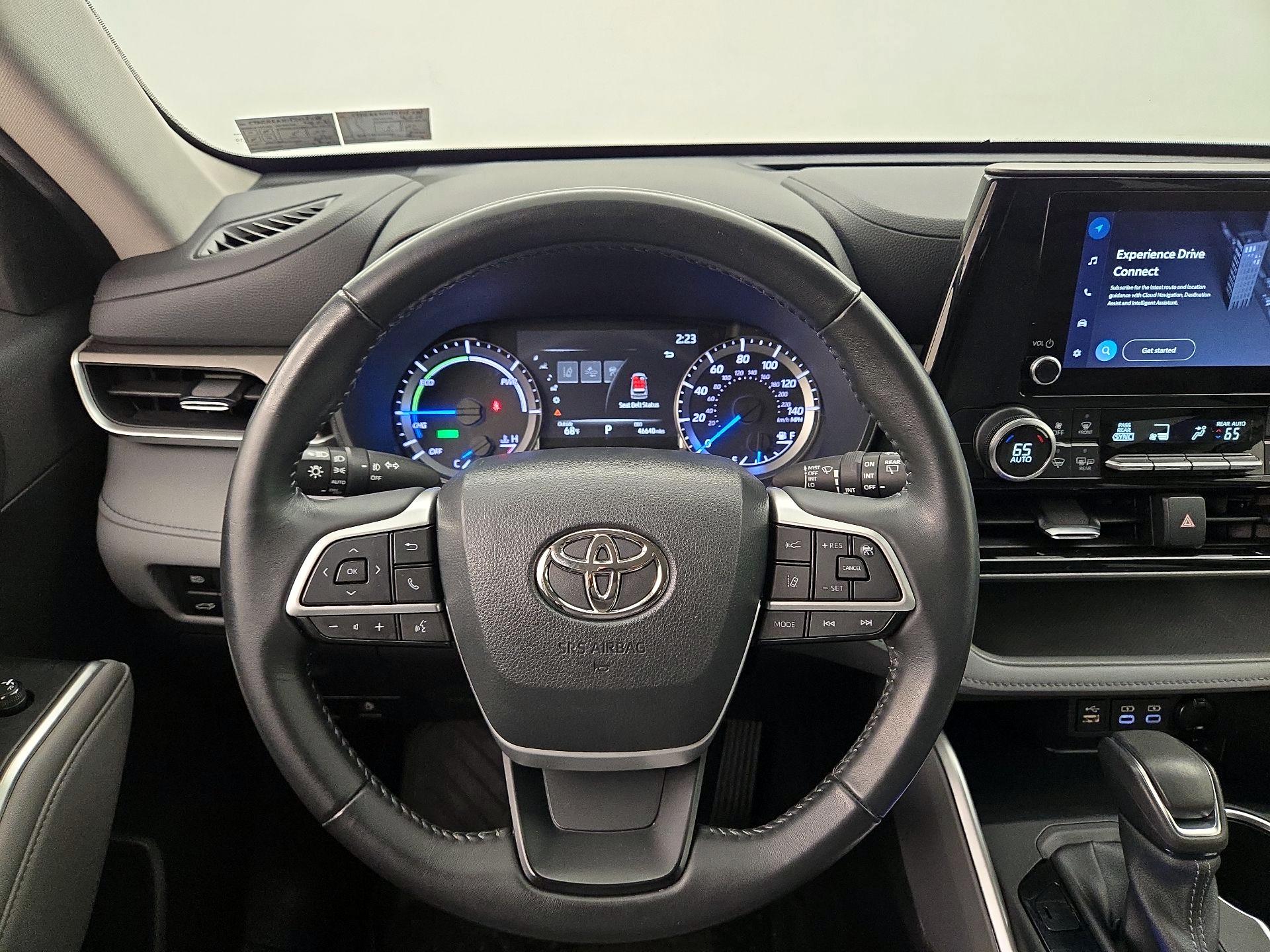 Thumbnail: 2023 Toyota Highlander - 10