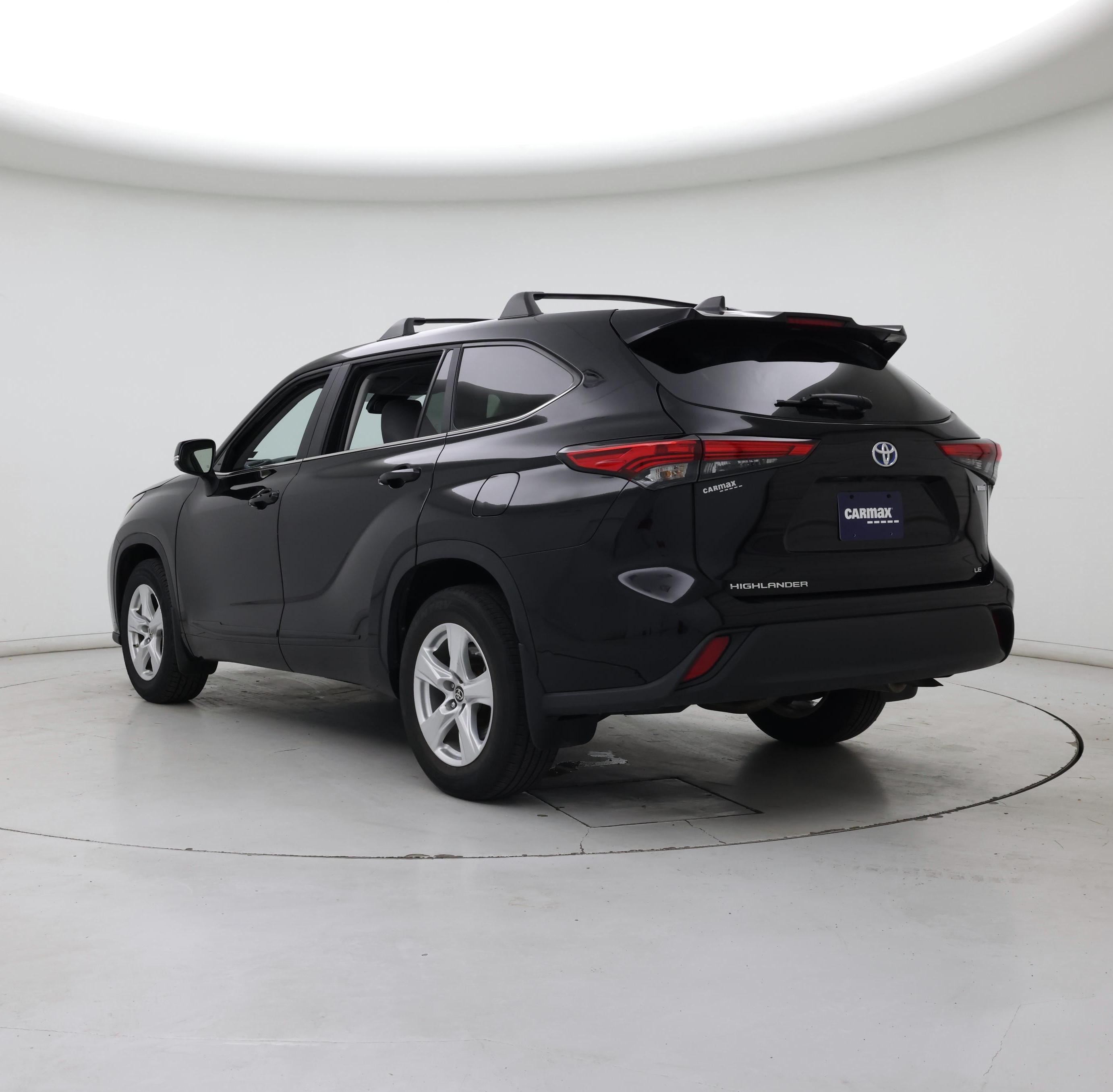 Thumbnail: 2023 Toyota Highlander - 2