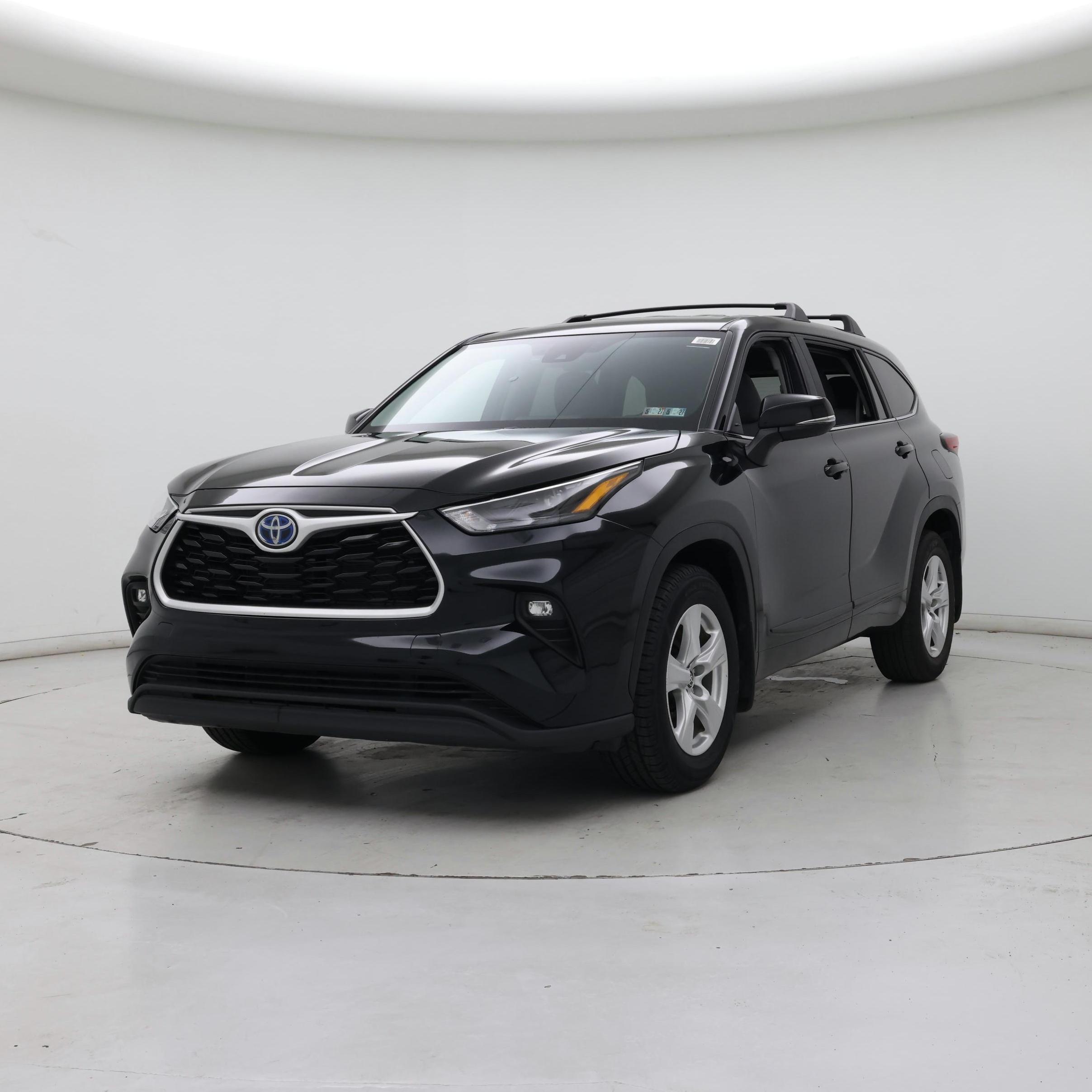 Thumbnail: 2023 Toyota Highlander - 4