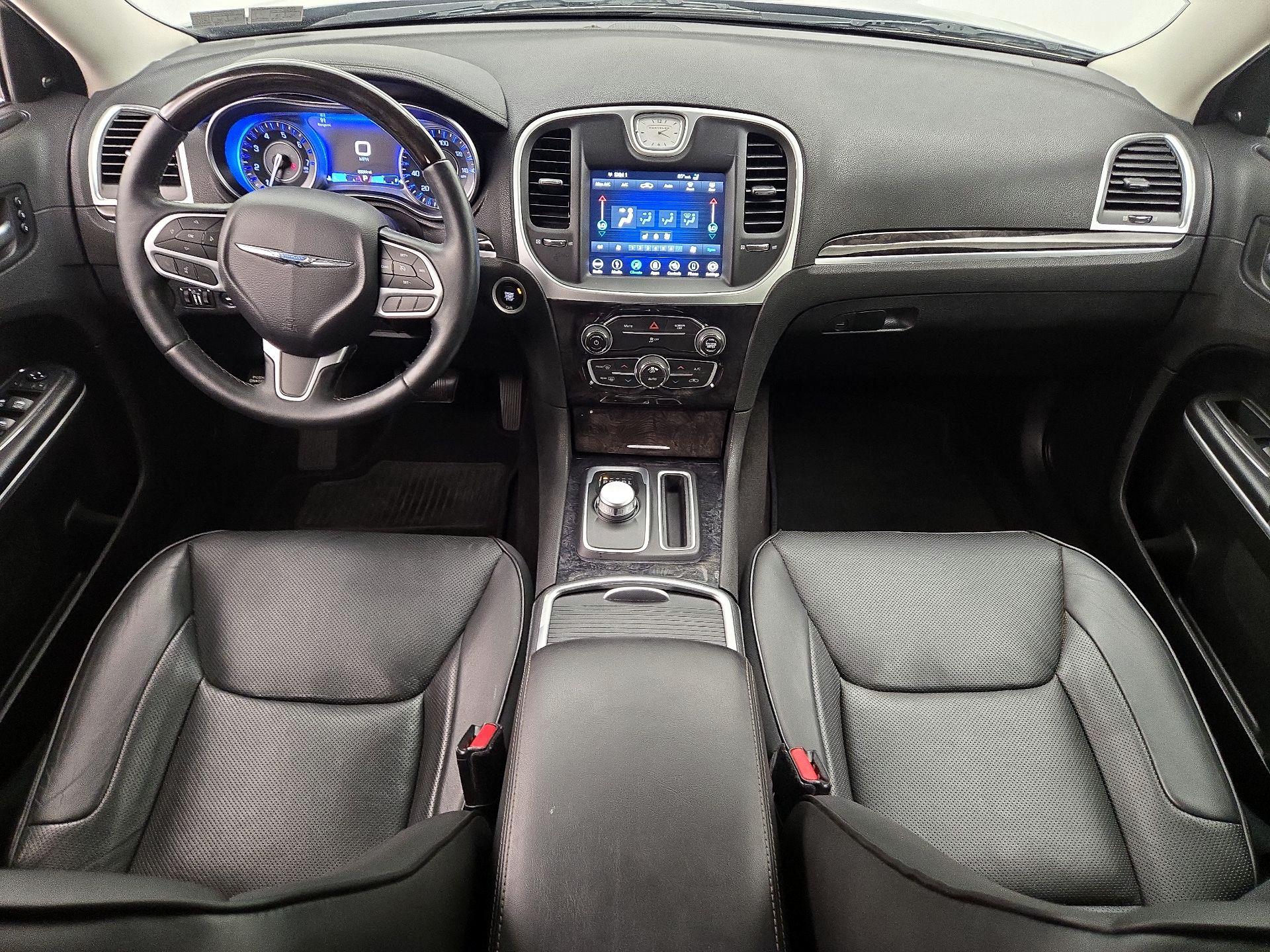 Thumbnail: 2019 Chrysler 300 - 9