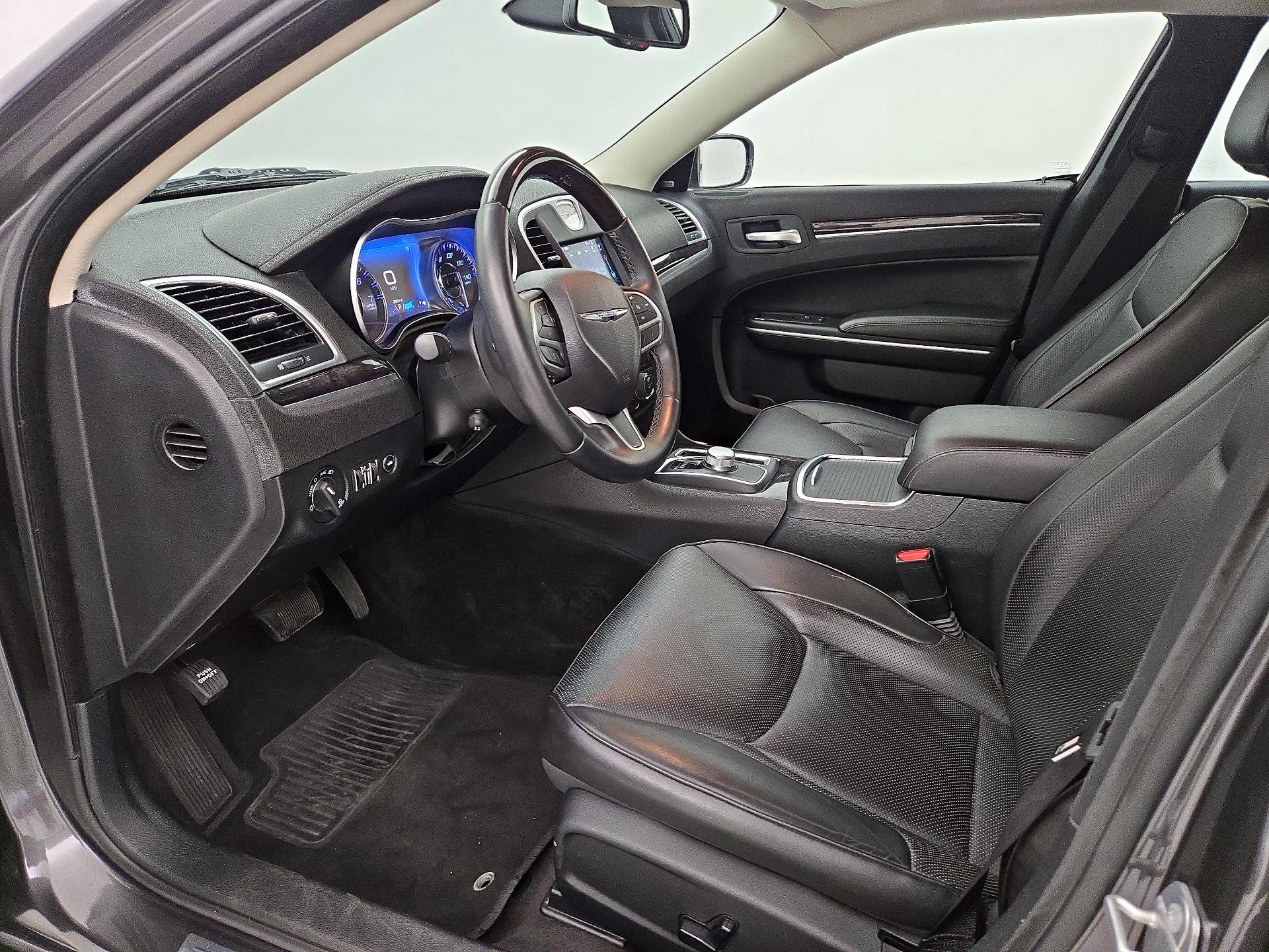 Thumbnail: 2019 Chrysler 300 - 11