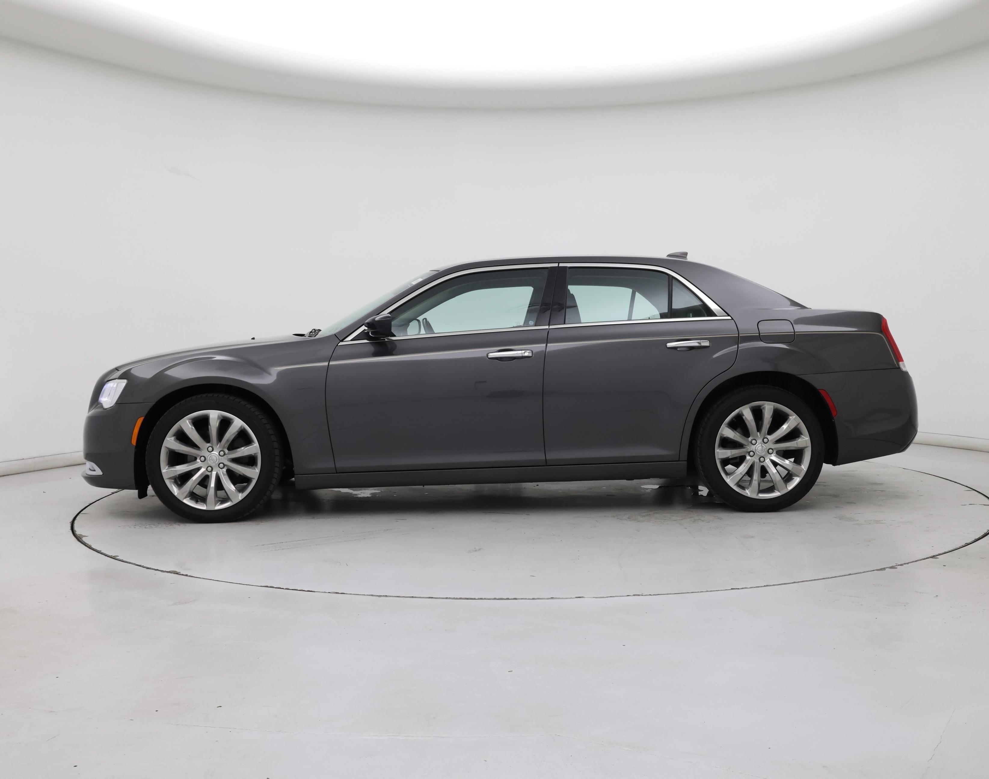 Thumbnail: 2019 Chrysler 300 - 3