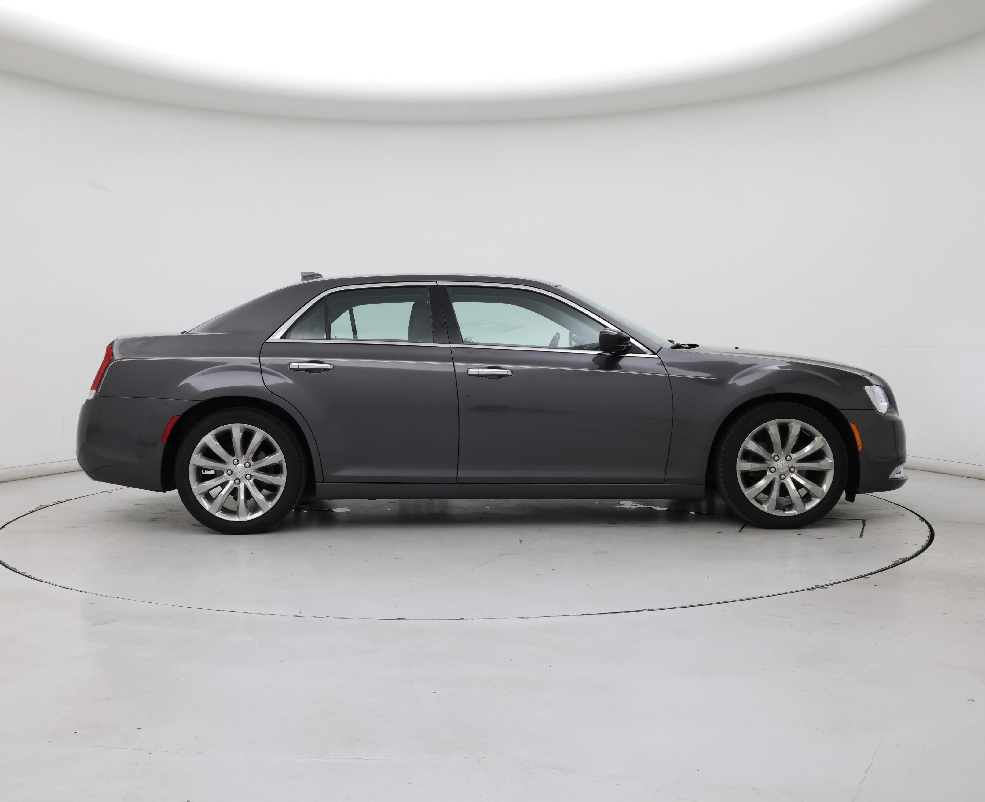 Thumbnail: 2019 Chrysler 300 - 7