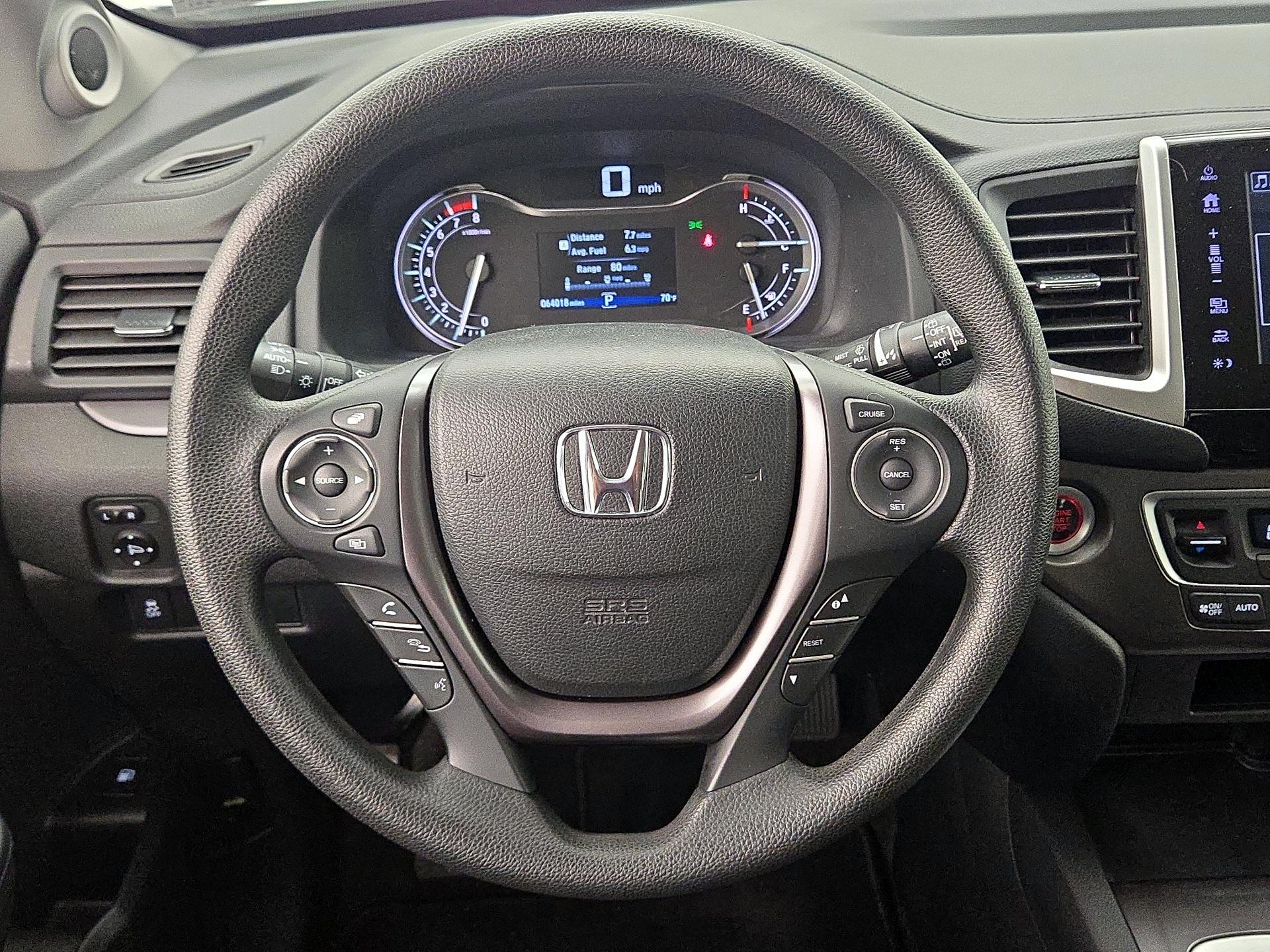Thumbnail: 2017 Honda Pilot - 10