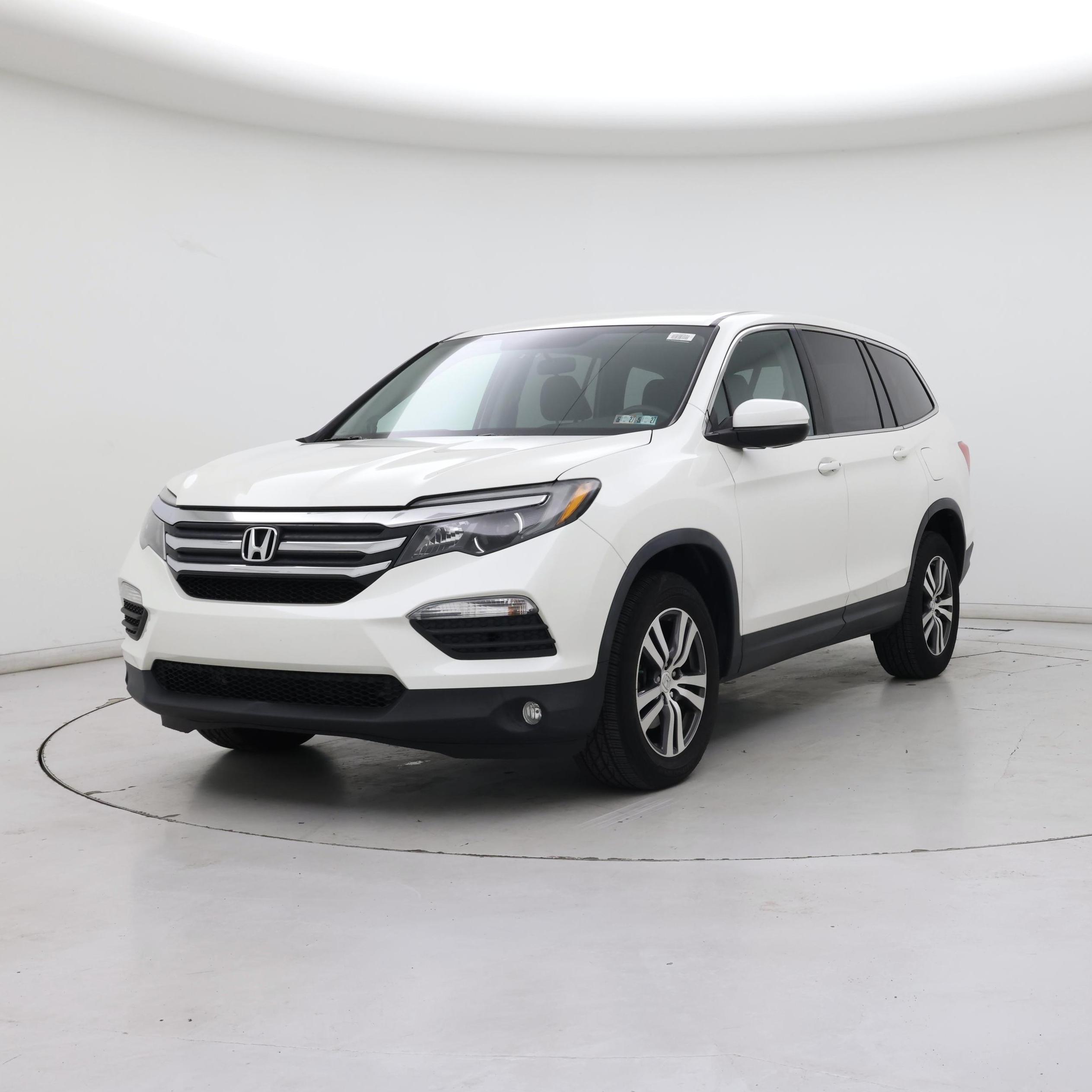 Thumbnail: 2017 Honda Pilot - 4