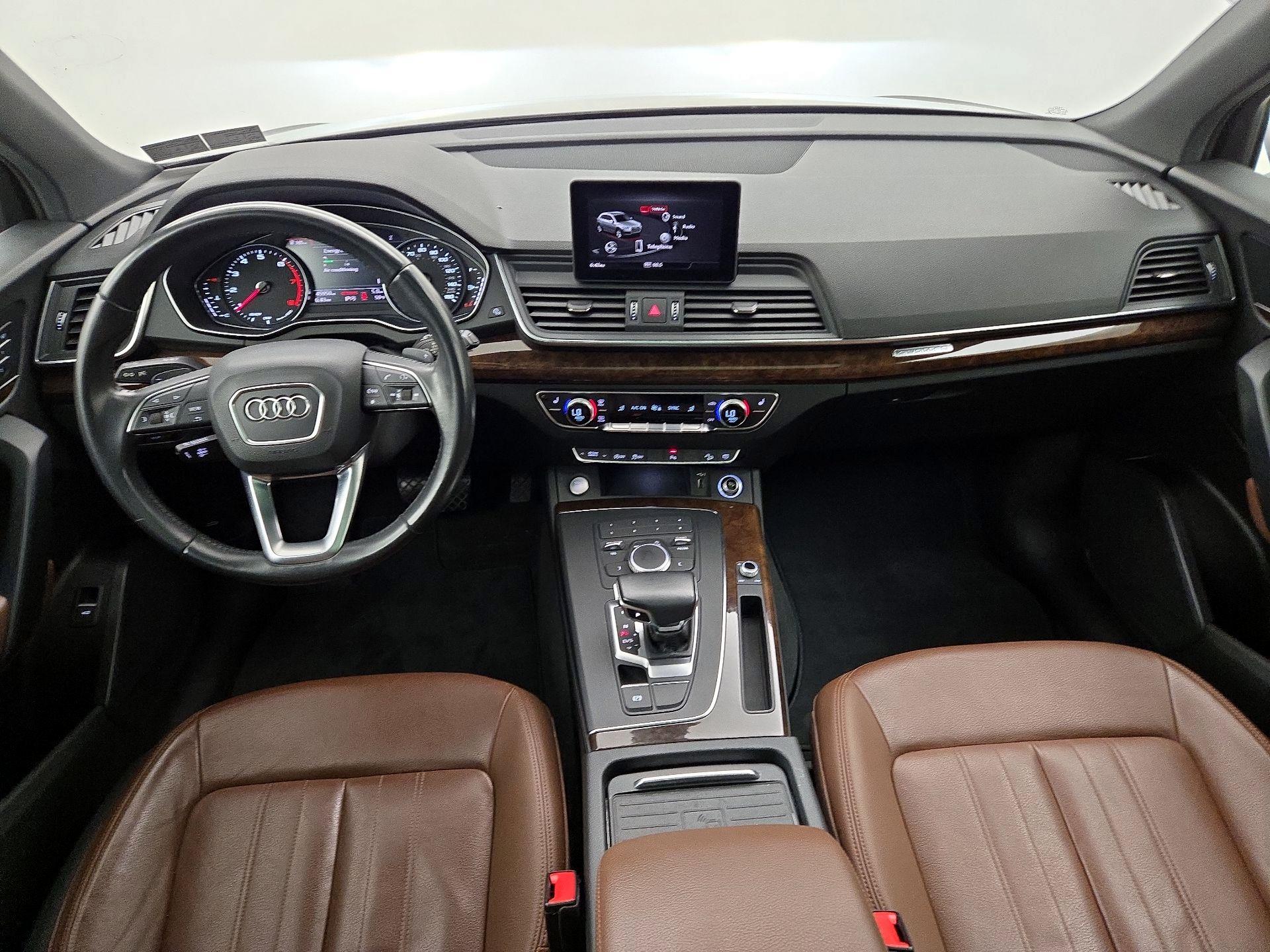 Thumbnail: 2020 Audi Q5 - 9