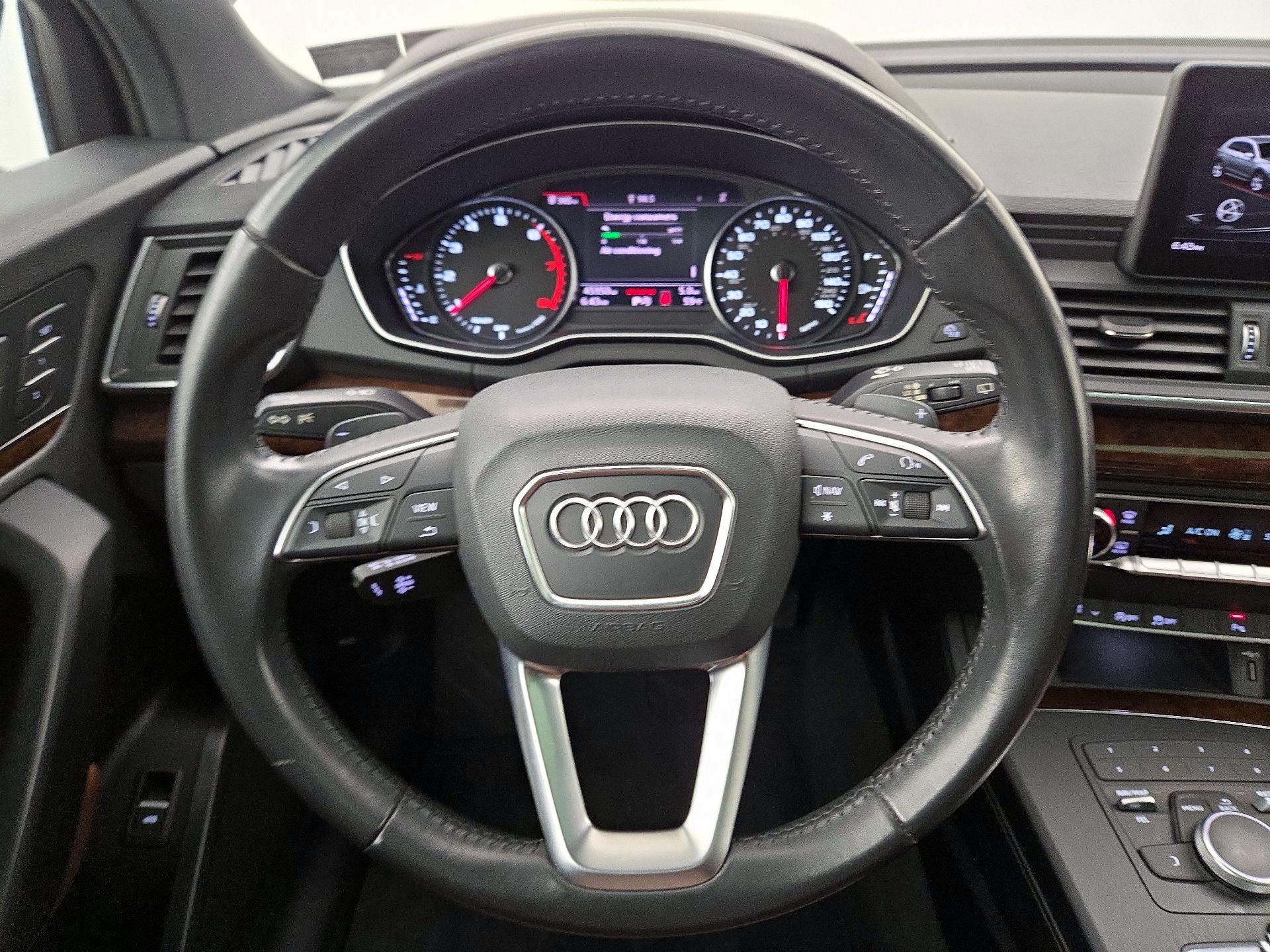 Thumbnail: 2020 Audi Q5 - 10