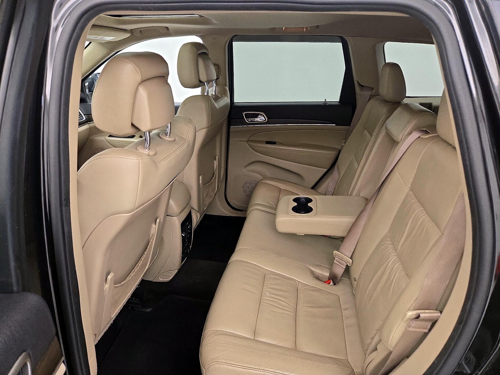 Thumbnail: 2015 Jeep Grand Cherokee - 20