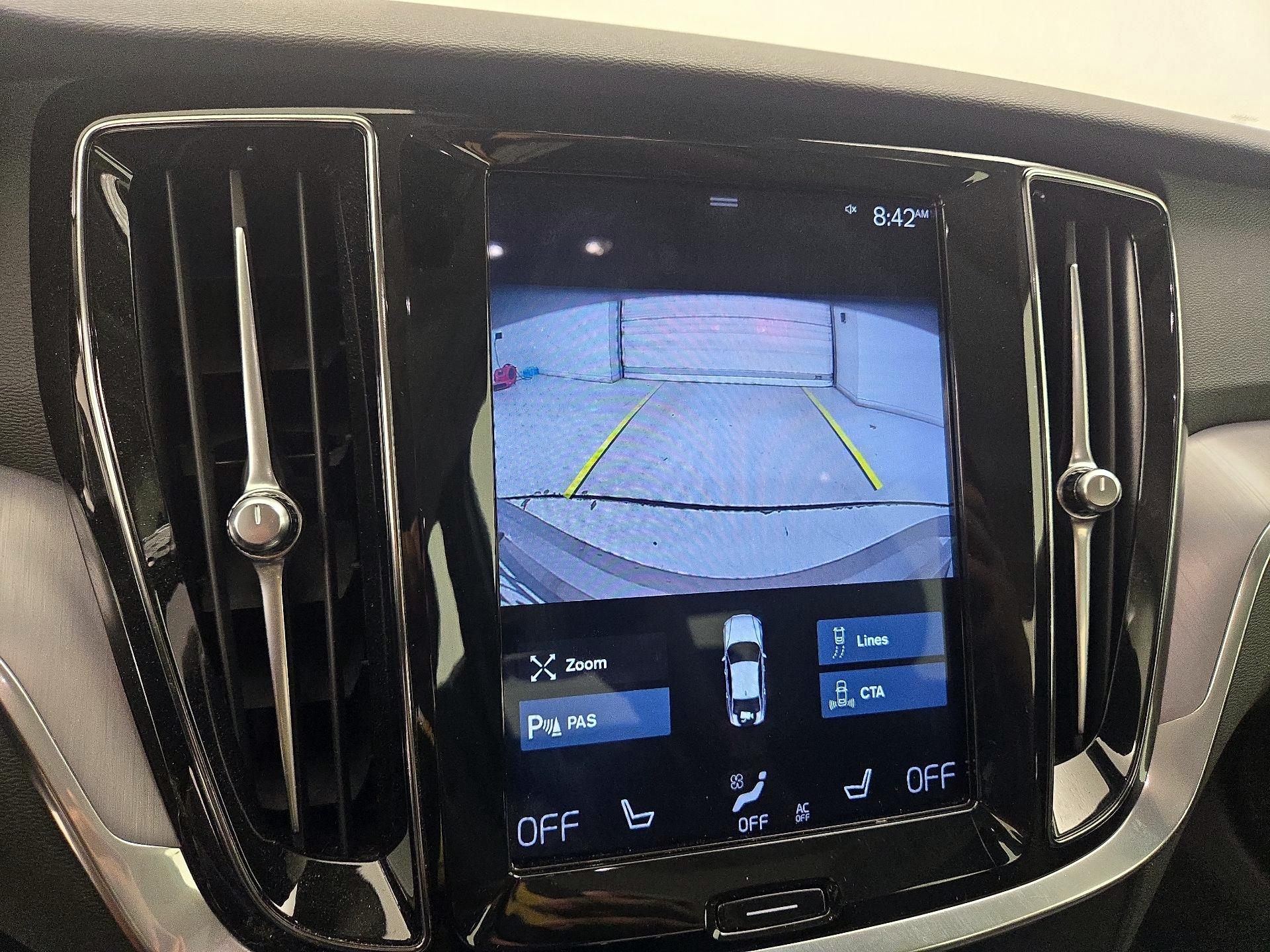 Thumbnail: 2020 Volvo S60 - 14