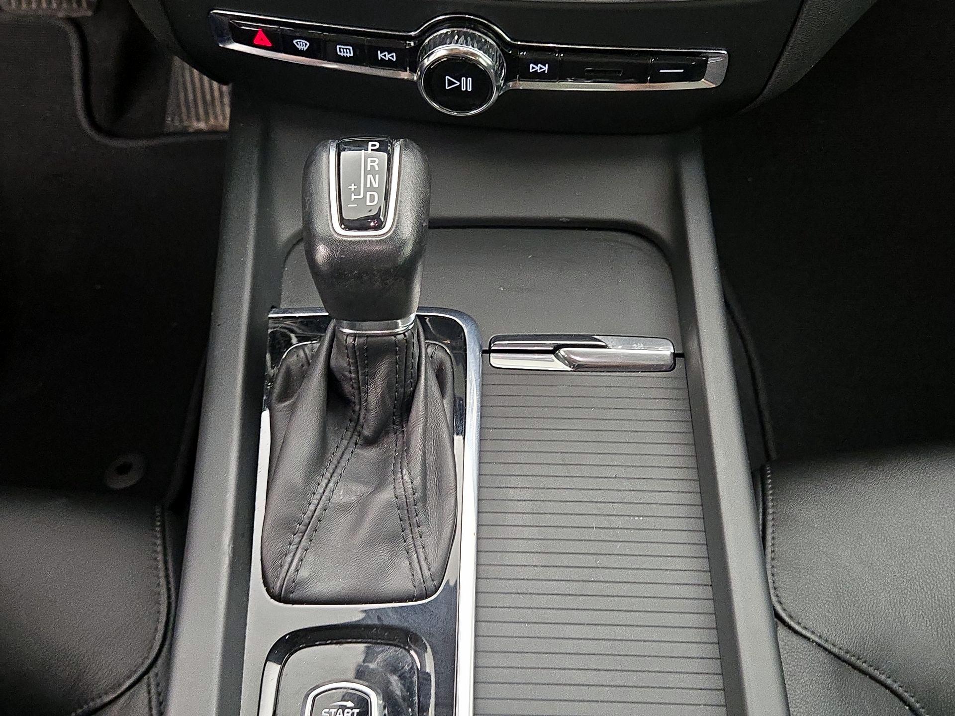 Thumbnail: 2020 Volvo S60 - 17