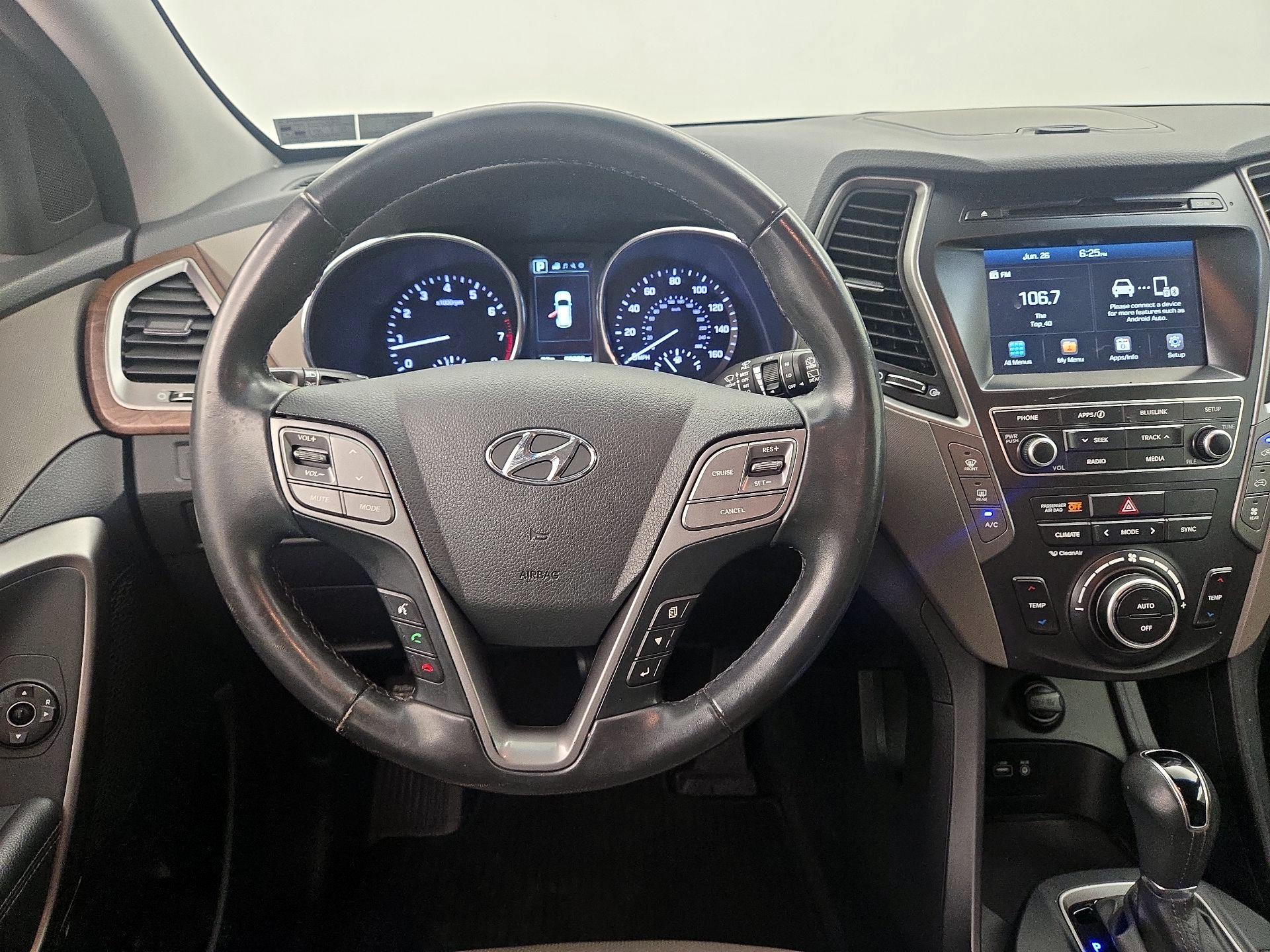 Thumbnail: 2017 Hyundai Santa Fe - 10