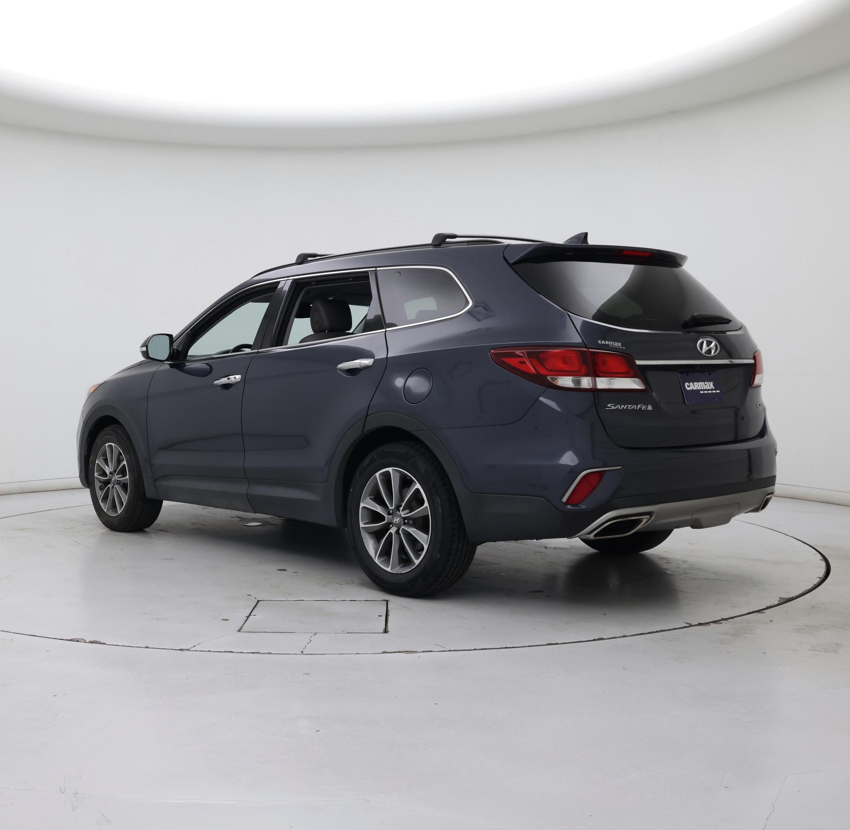 Thumbnail: 2017 Hyundai Santa Fe - 2