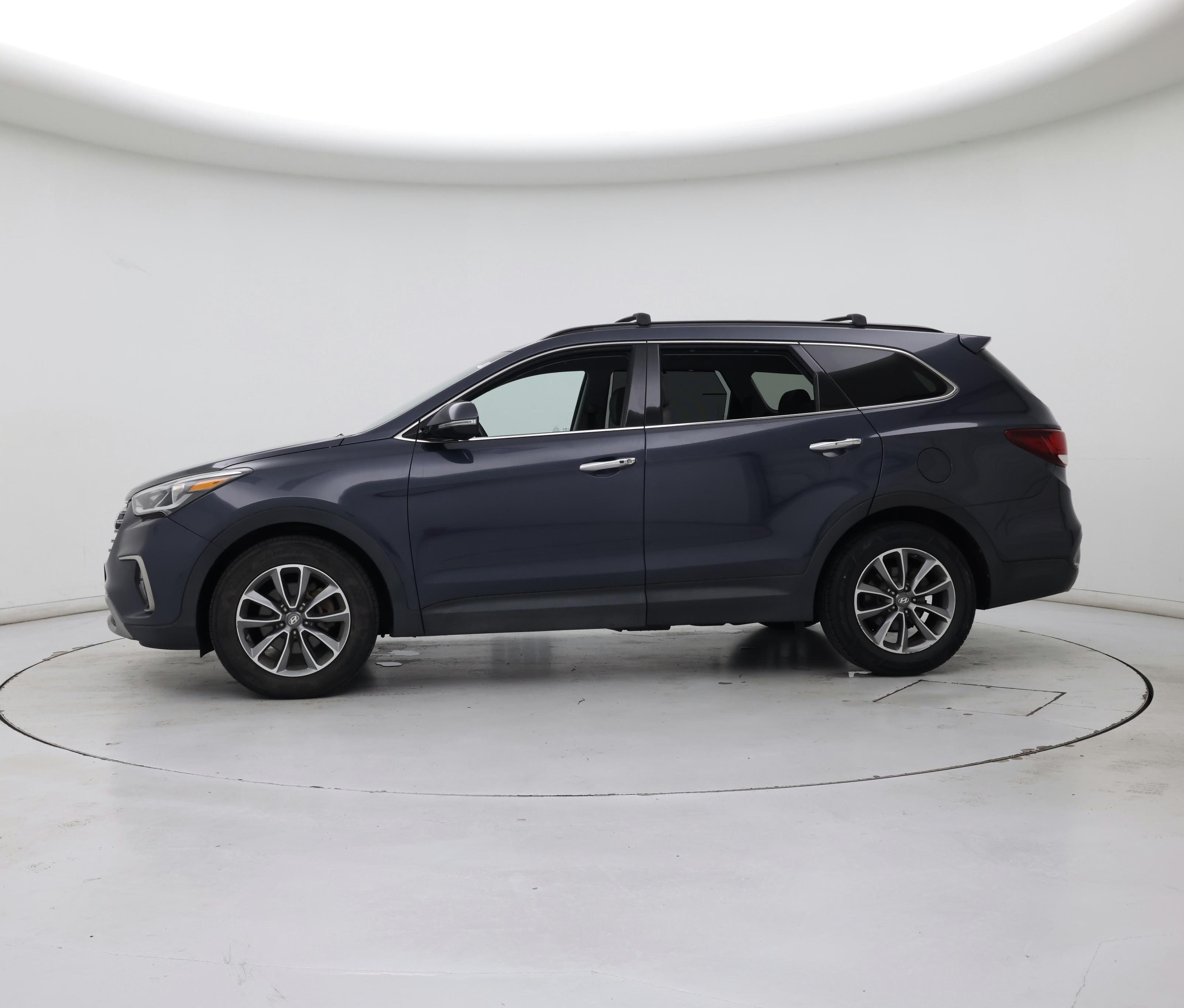 Thumbnail: 2017 Hyundai Santa Fe - 3