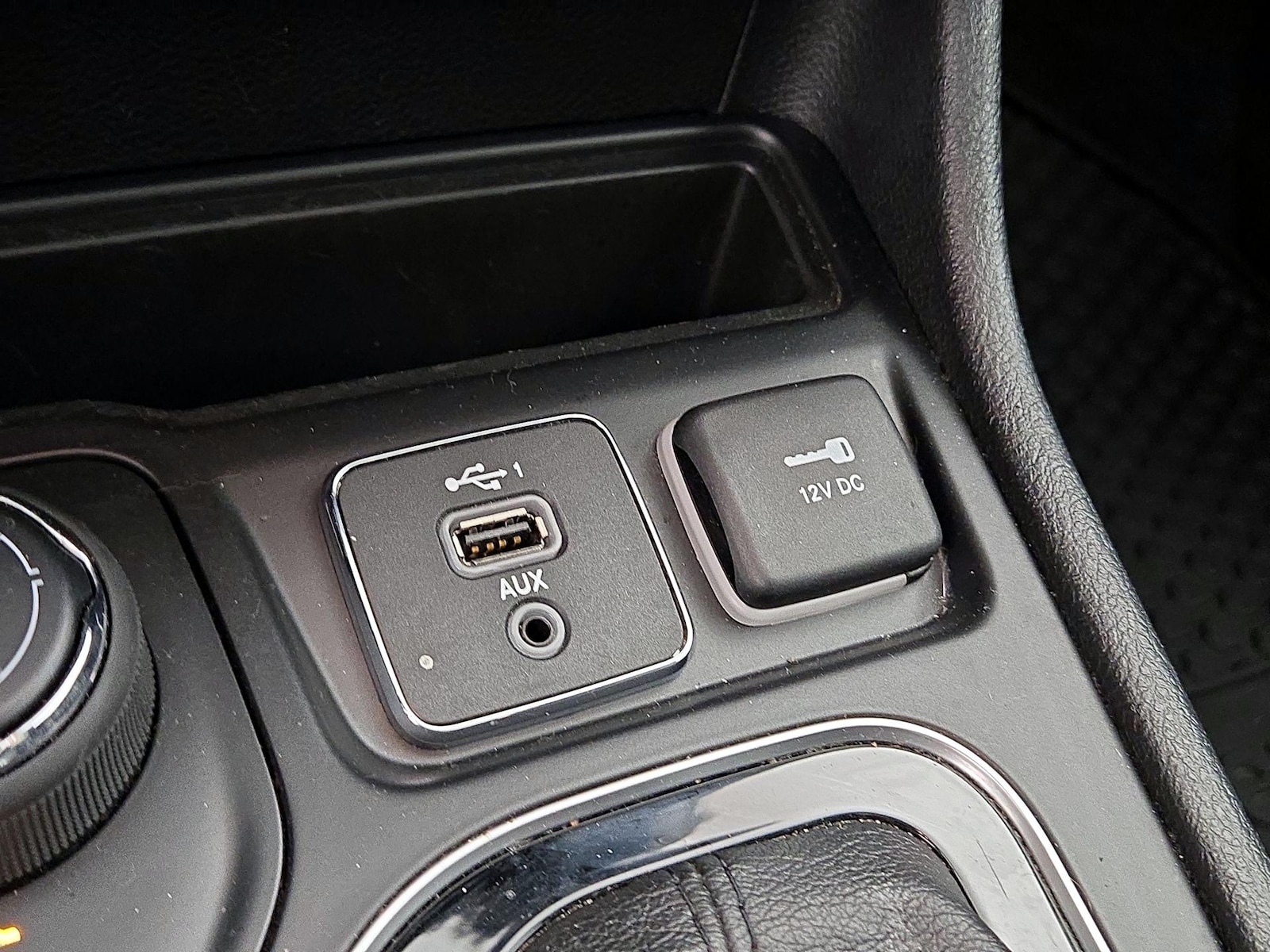 2019 Jeep Cherokee Altitude - Photo 19
