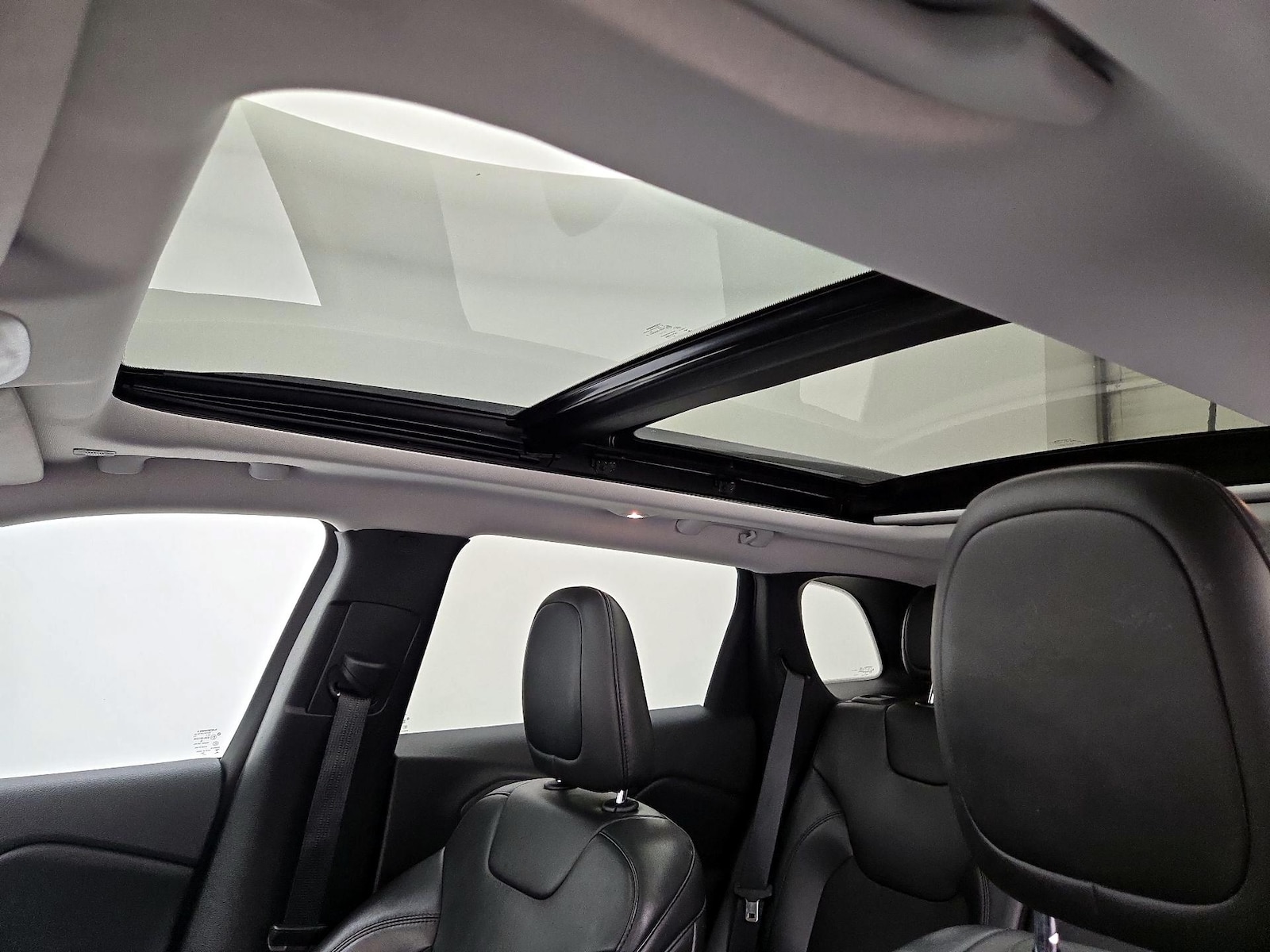2019 Jeep Cherokee Altitude - Photo 20