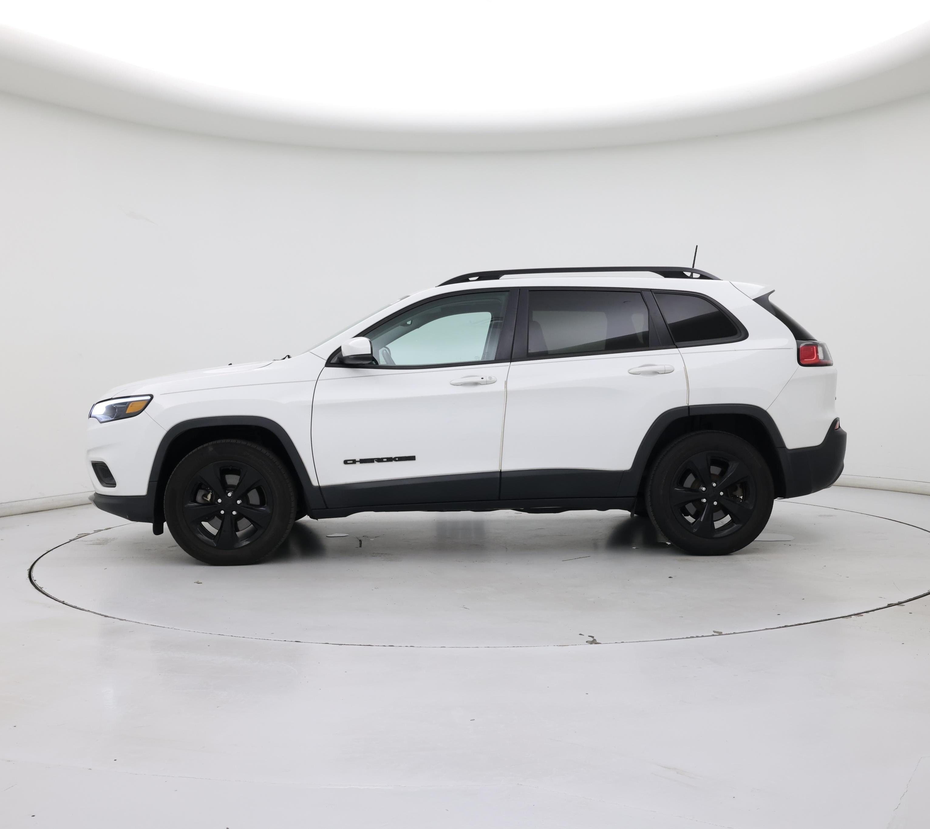 Thumbnail: 2019 Jeep Cherokee - 3