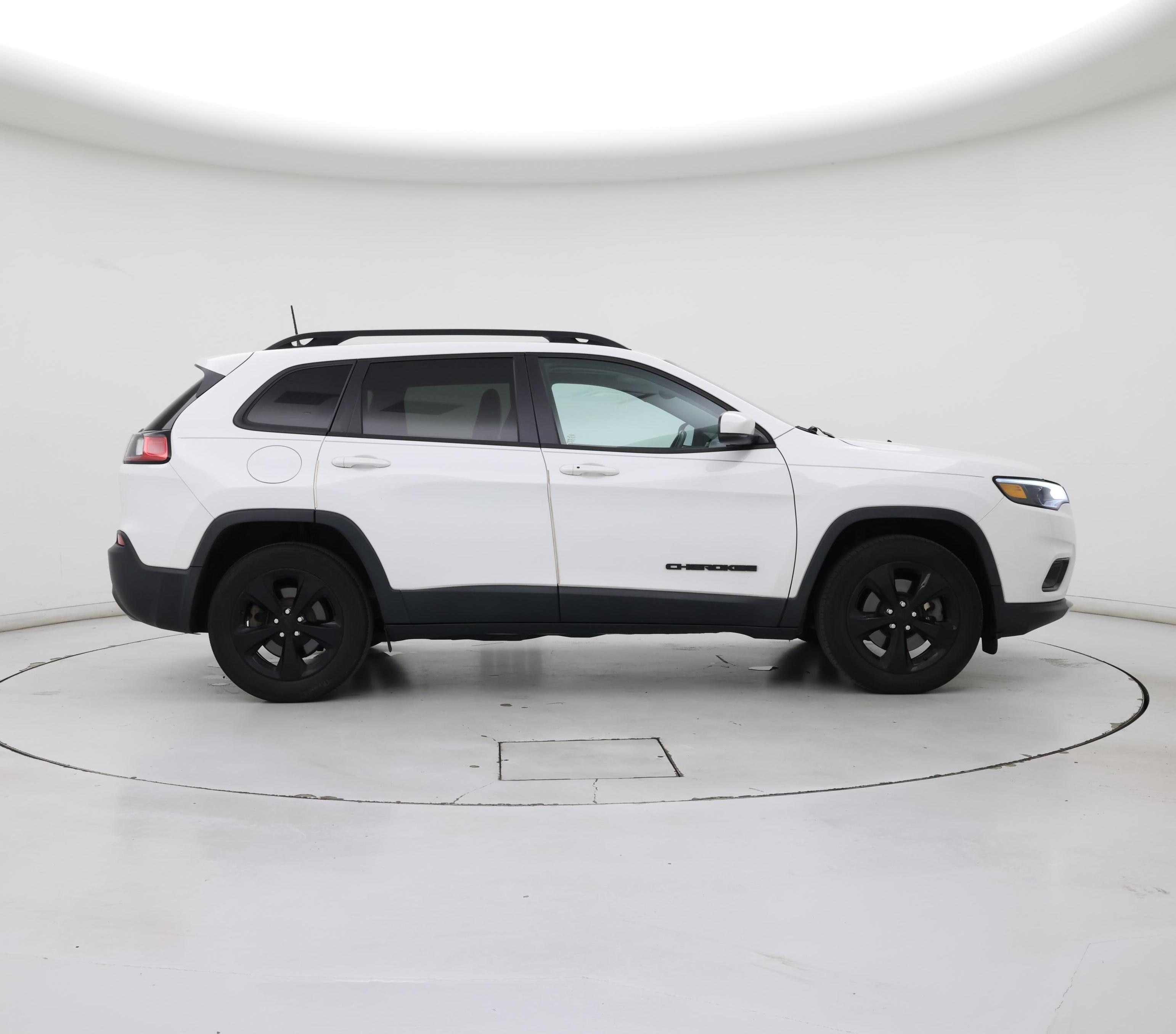 Thumbnail: 2019 Jeep Cherokee - 7