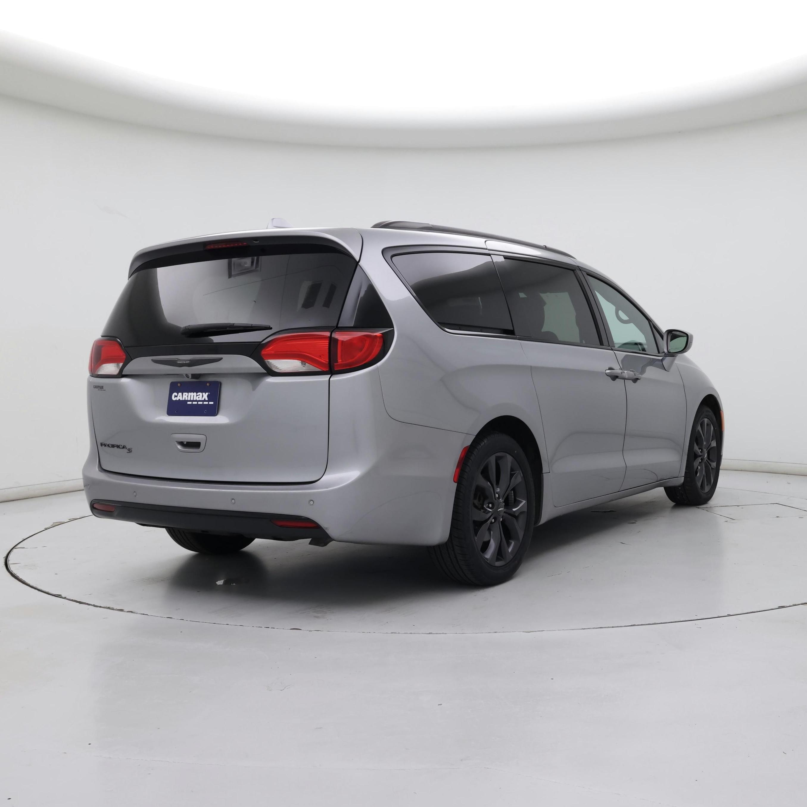 Thumbnail: 2019 Chrysler Pacifica - 8