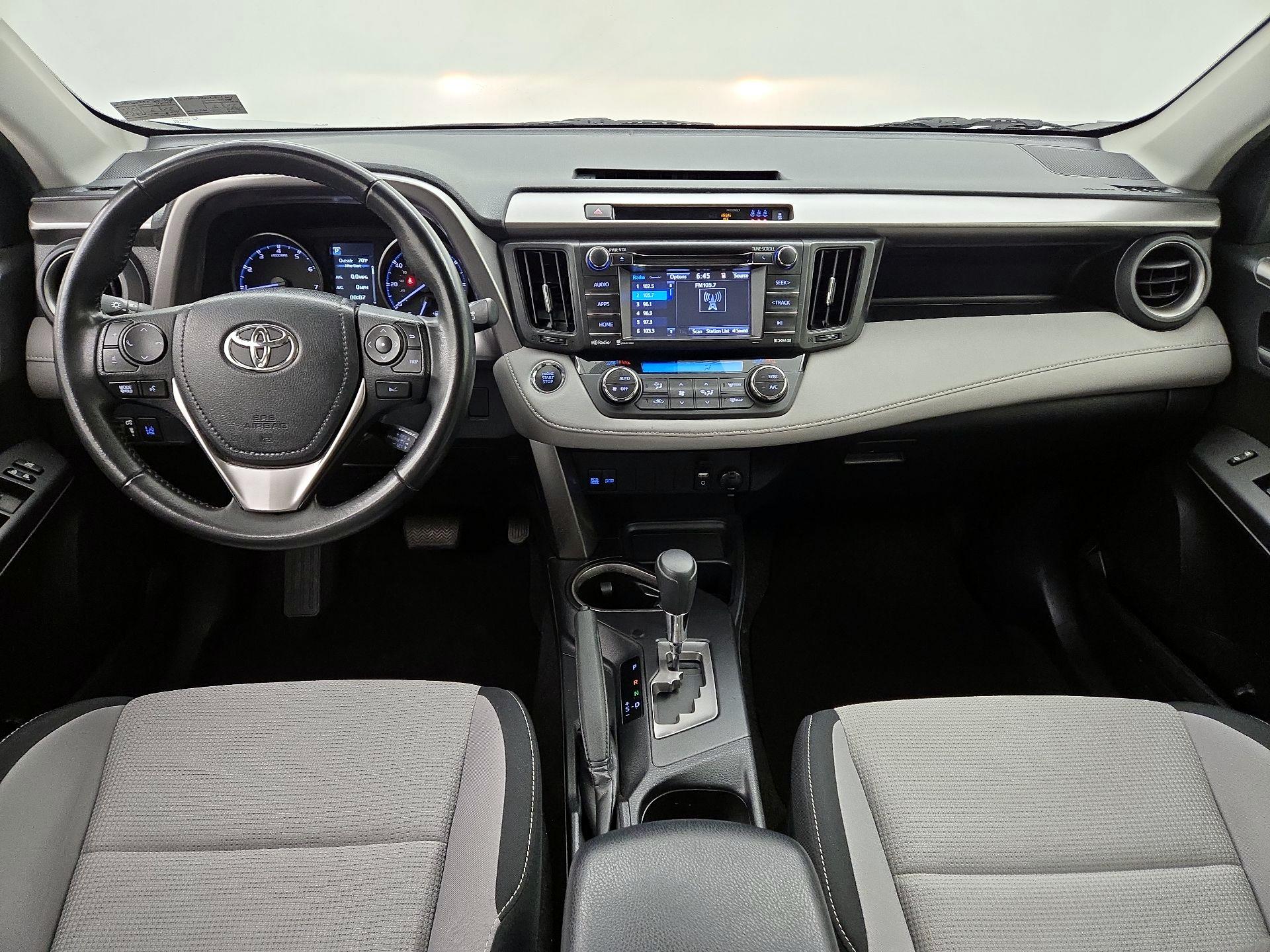 Thumbnail: 2018 Toyota RAV4 - 9