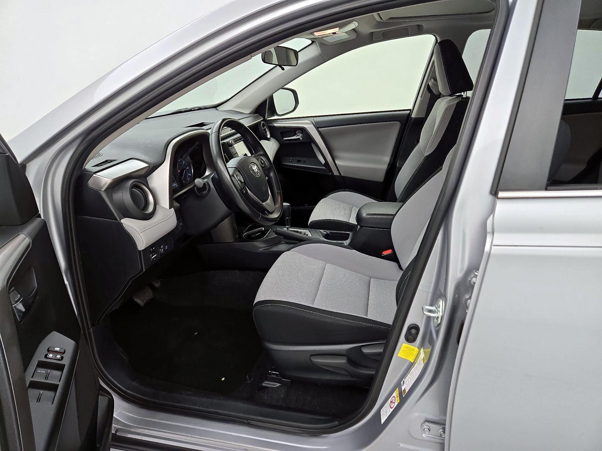 Thumbnail: 2018 Toyota RAV4 - 11
