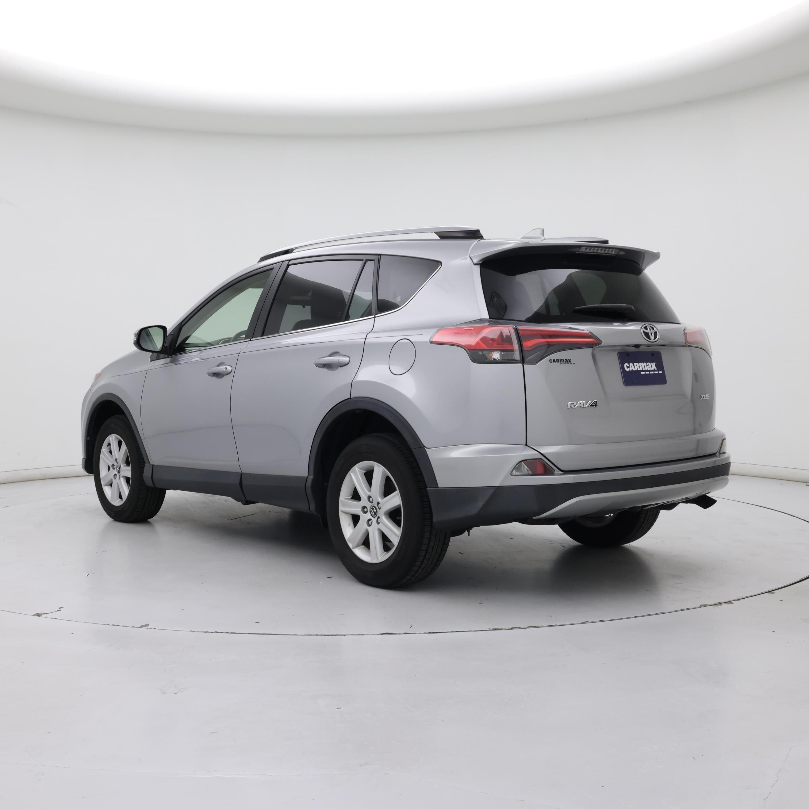 Thumbnail: 2018 Toyota RAV4 - 2