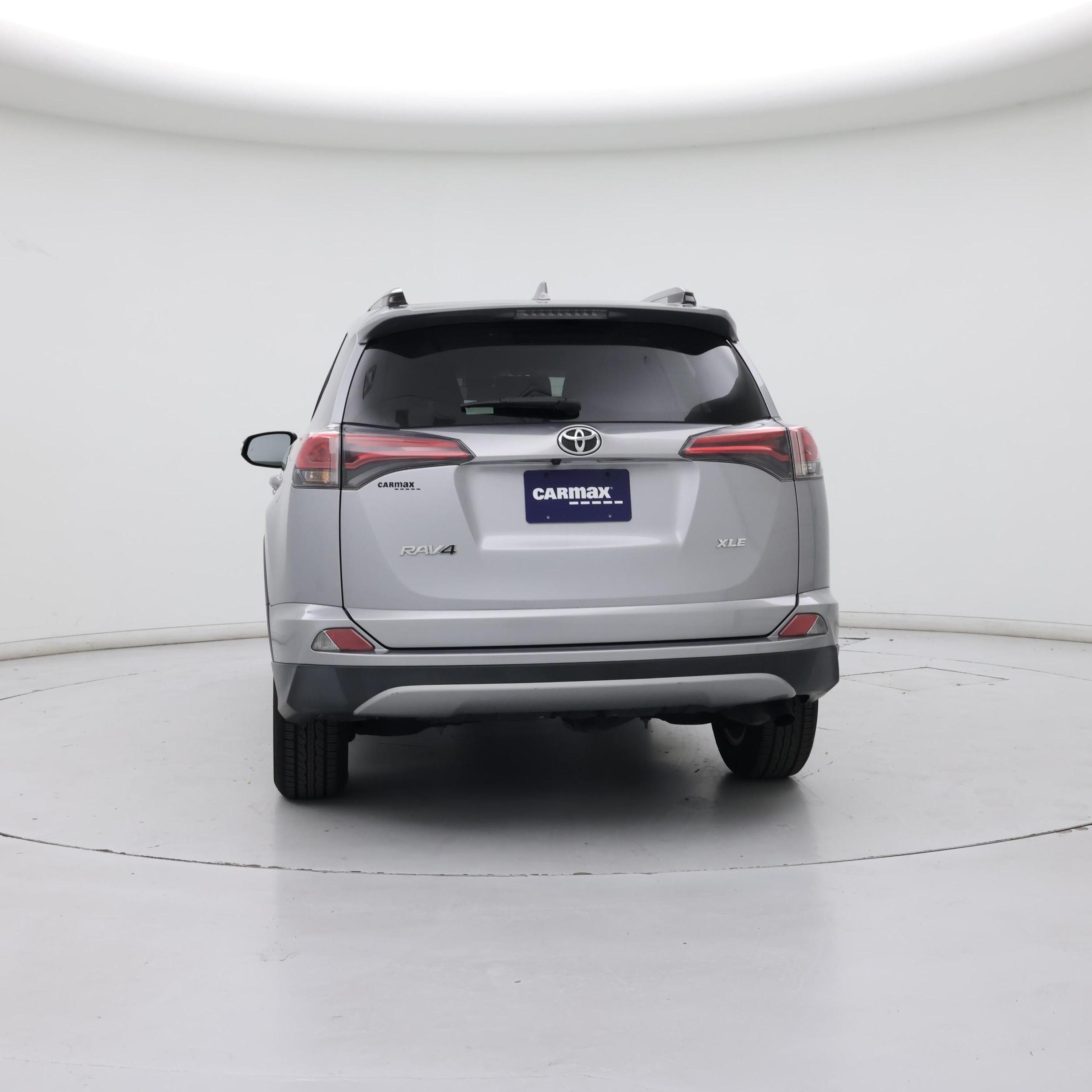 Thumbnail: 2018 Toyota RAV4 - 6
