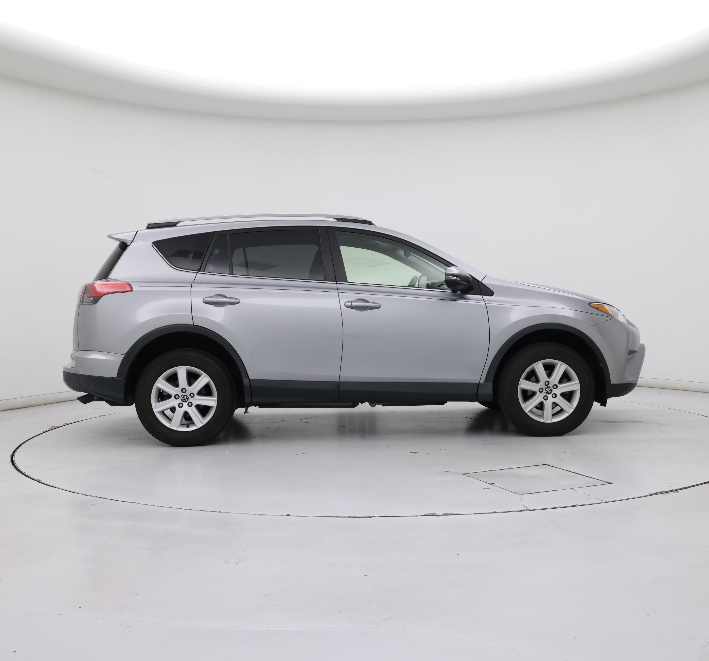 Thumbnail: 2018 Toyota RAV4 - 7