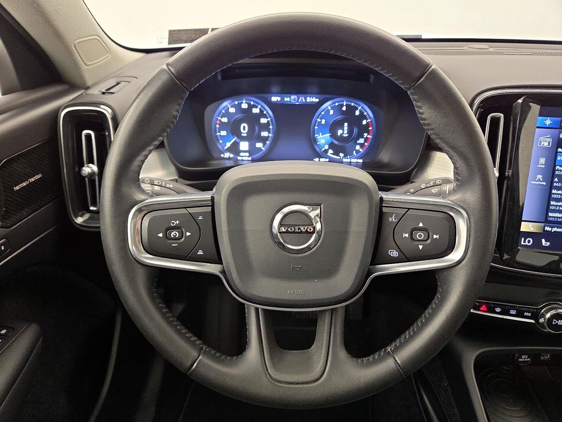 Thumbnail: 2019 Volvo XC40 - 10