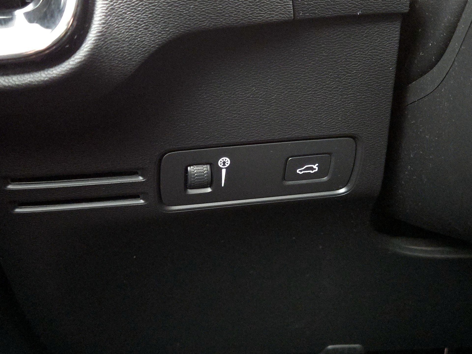 2019 Volvo XC40 Momentum - Photo 14