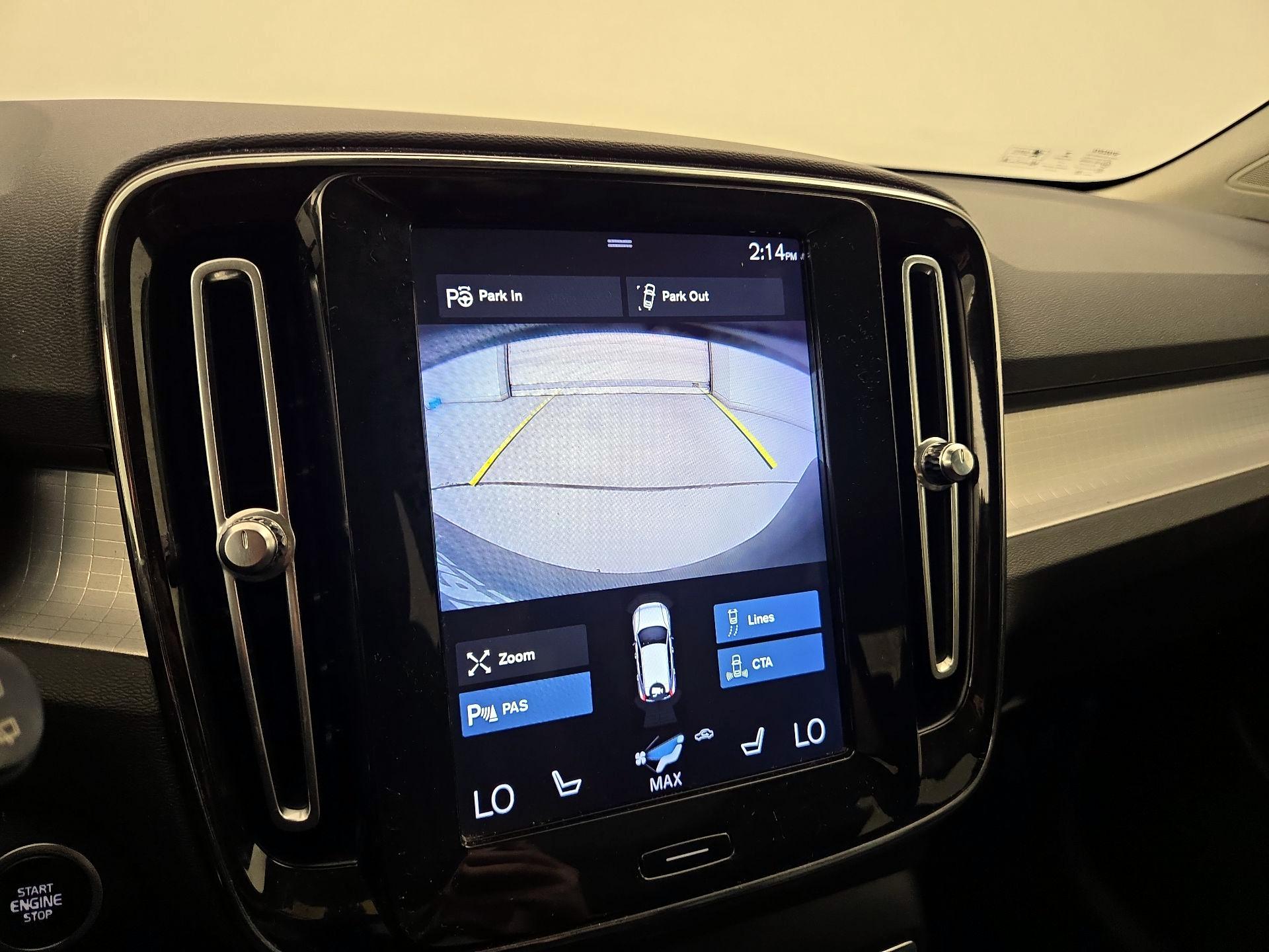 Thumbnail: 2019 Volvo XC40 - 14