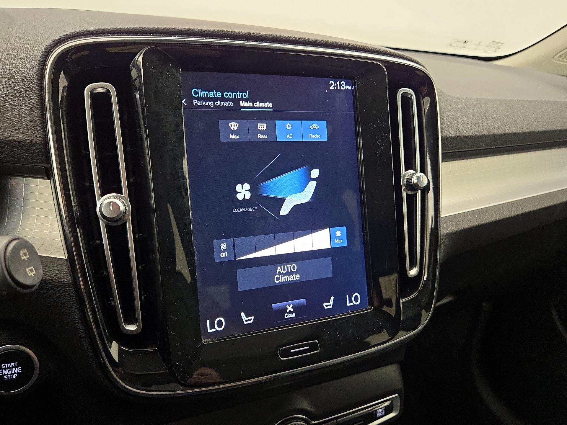 Thumbnail: 2019 Volvo XC40 - 16