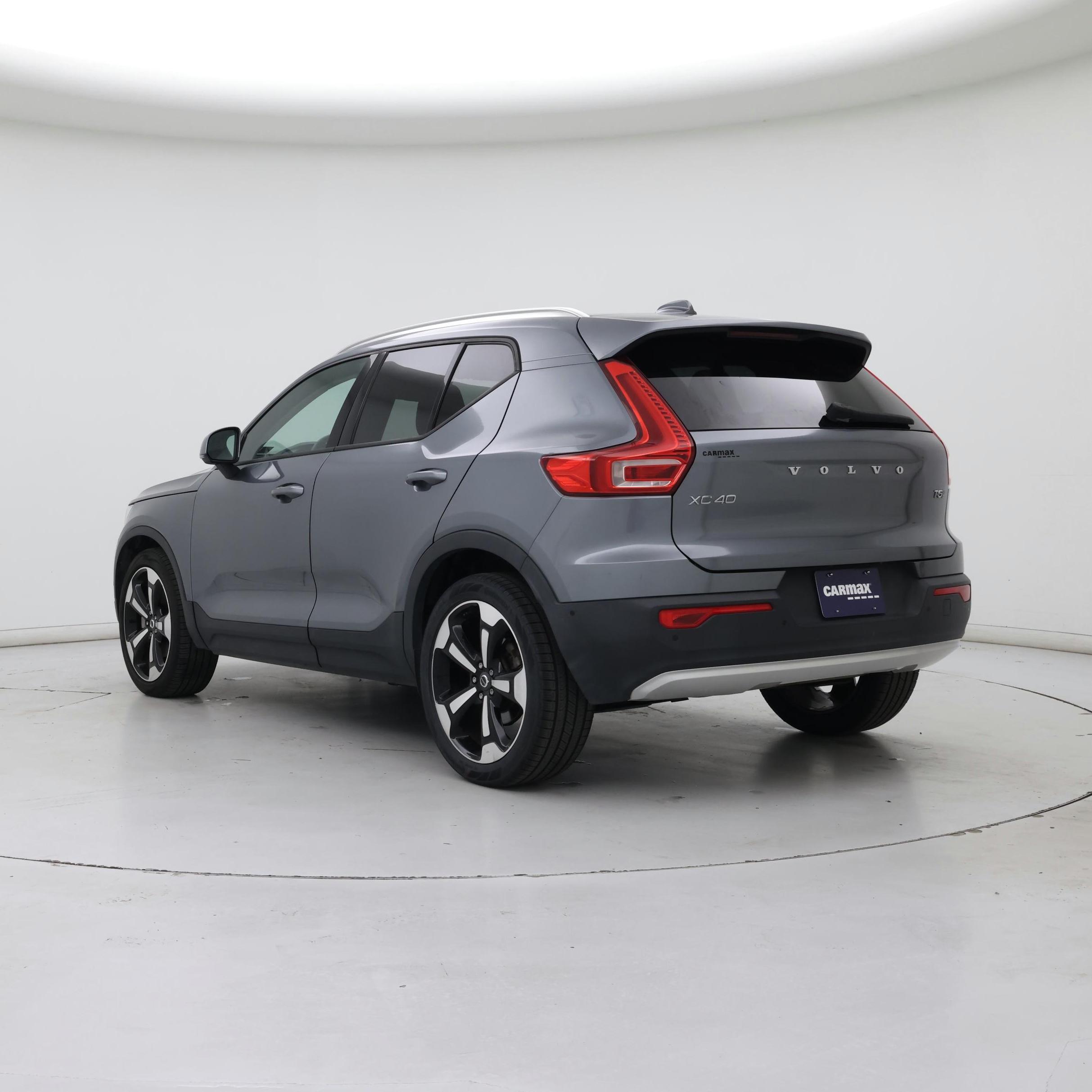 Thumbnail: 2019 Volvo XC40 - 2