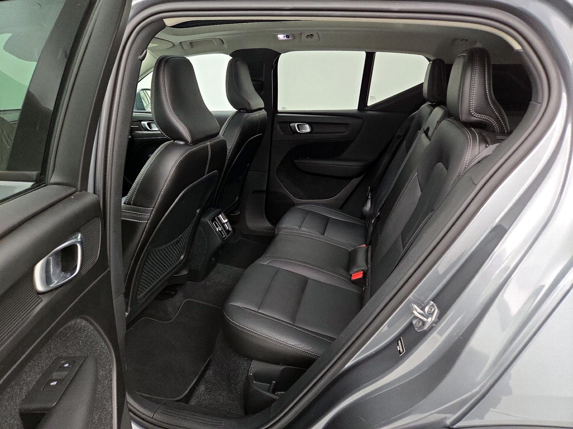 Thumbnail: 2019 Volvo XC40 - 20
