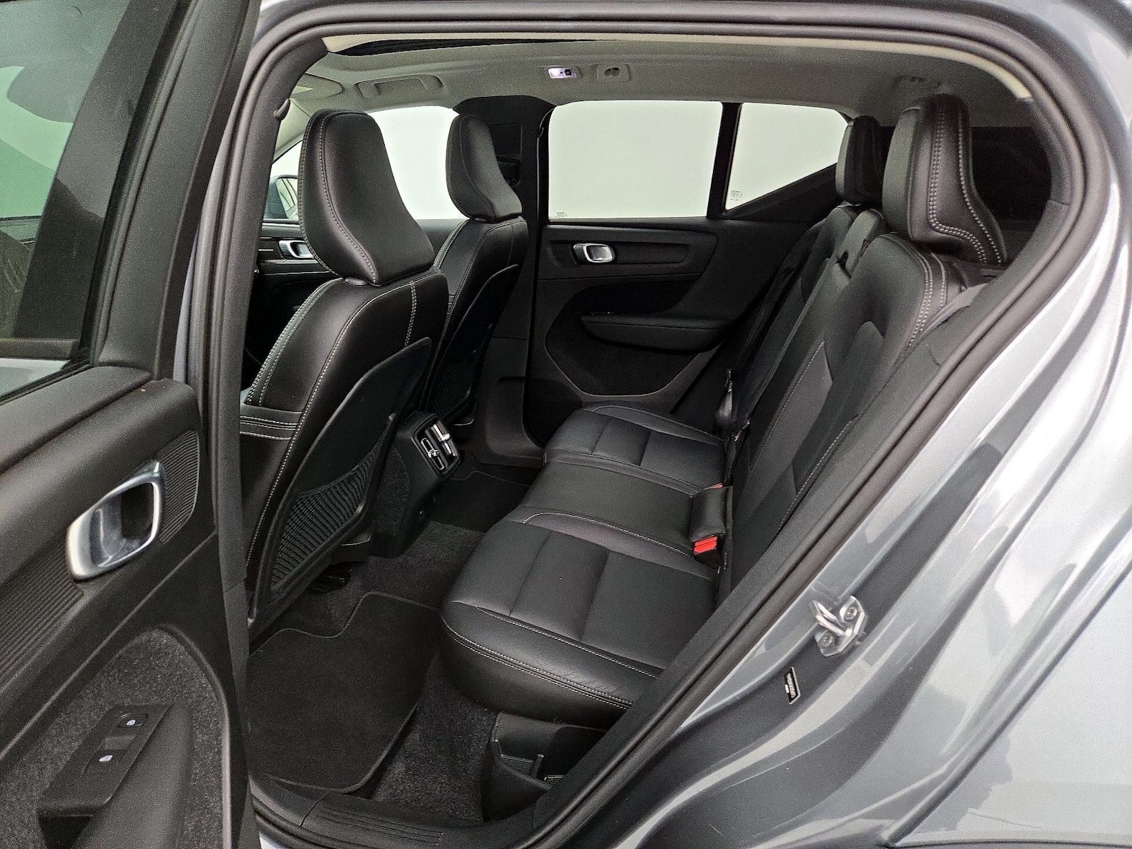 2019 Volvo XC40 Momentum - Photo 21